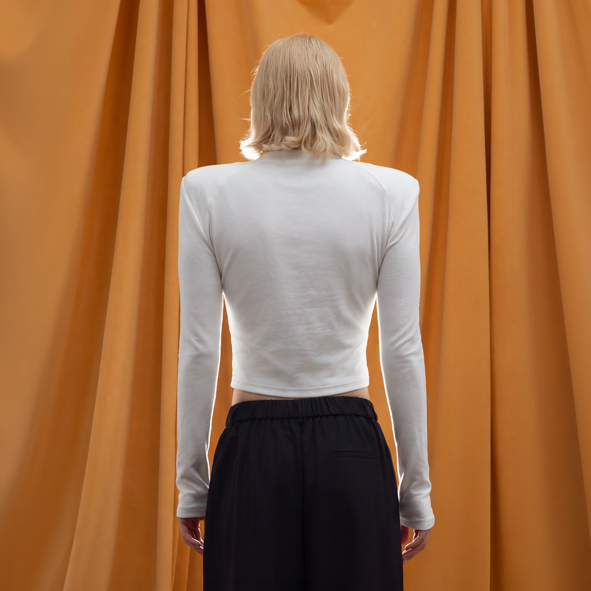 CLP Shoulder-Padded Cropped Long-Sleeve Tee