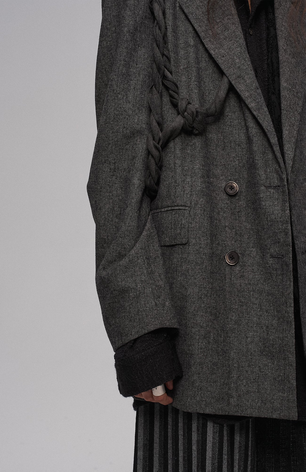 ILNya Nieternite Nifutur Rope Wrap Wool-Blend Suit Jacket