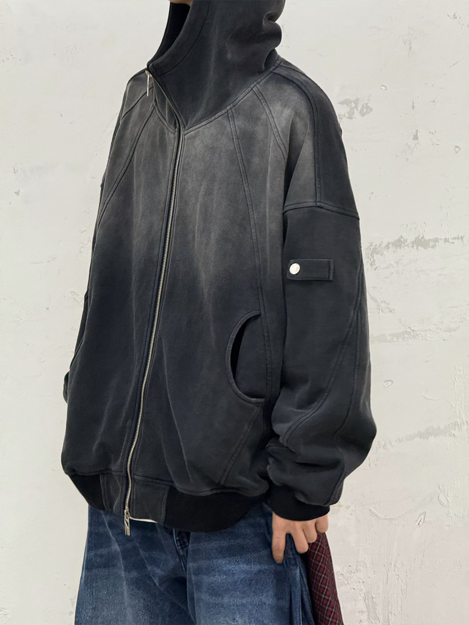 RELABEL Gradient Washed Panel Hooded Jacket Black