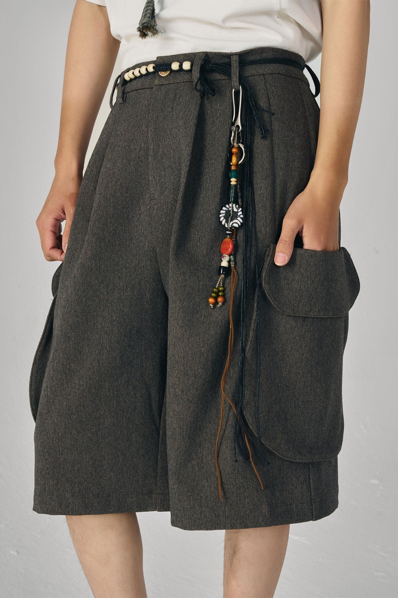 GONGHE REPUB Retro Pleated Multi-Pocket Shorts, premium urban and streetwear designers apparel on PROJECTISR.com, GONGHE REPUB
