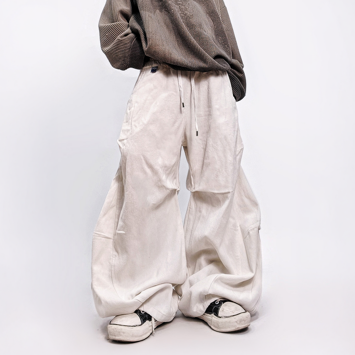 UUCSCC Washed Curved Wide-Leg Jeans