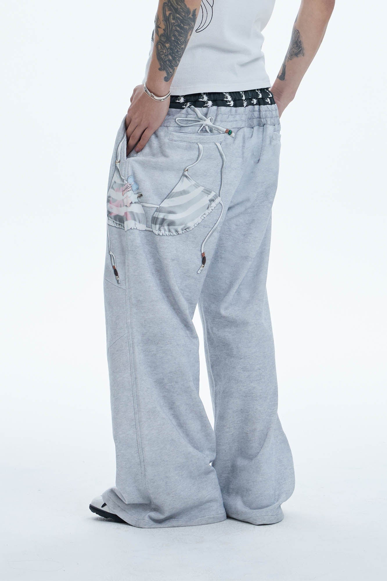 DND4DES Doll Charm Graphic Double-Waist Sweatpants, premium urban and streetwear designers apparel on PROJECTISR.com, DND4DES