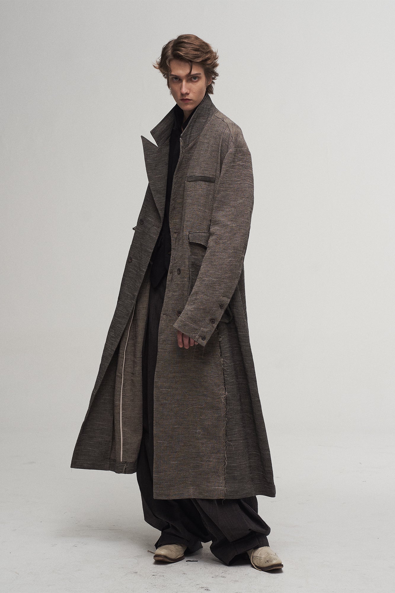 ILNya Nieternite Nifutur Frayed Seam Paneled Oversized Coat