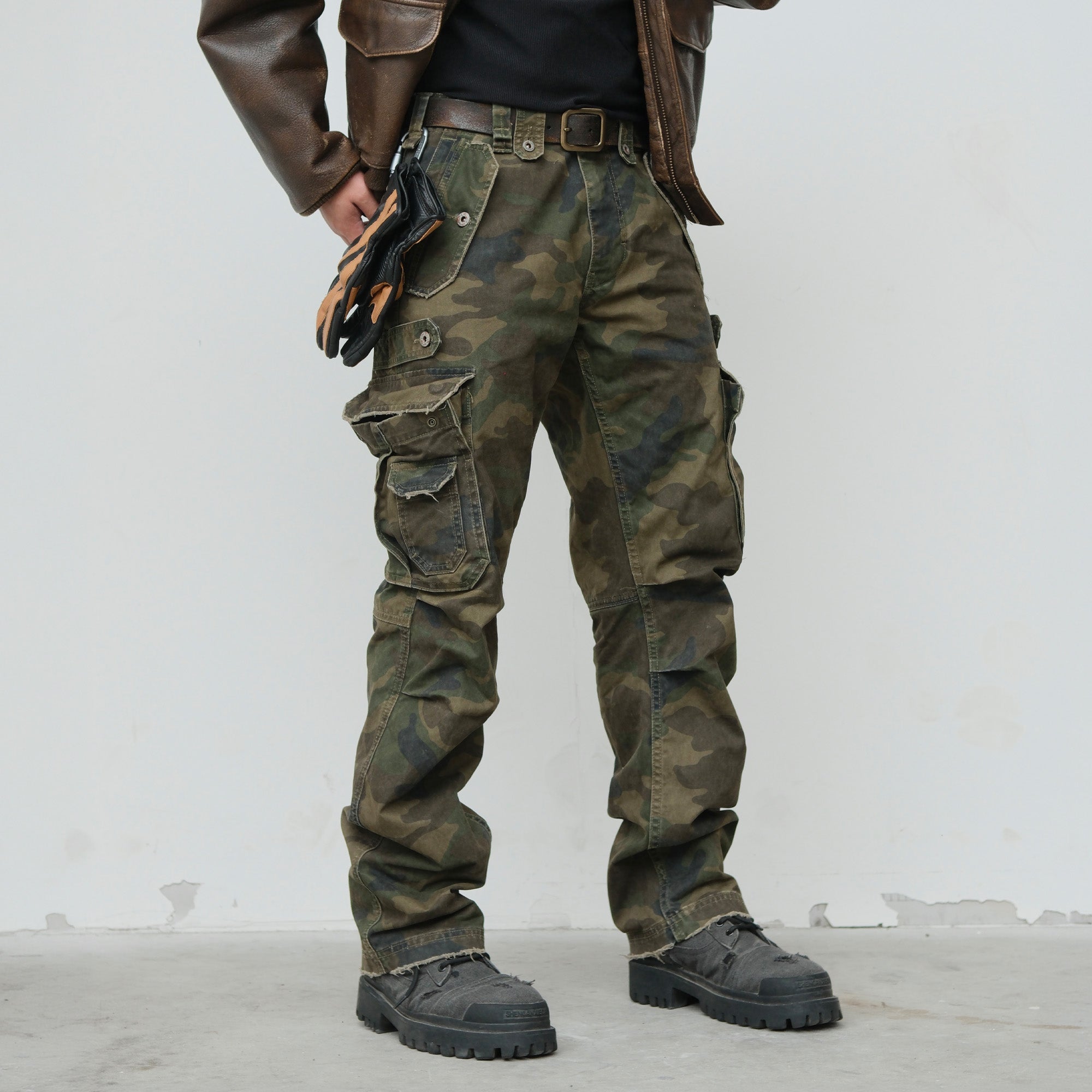 NEIGBORL Retro Multi-Pocket Camo Cargo Pants, premium urban and streetwear designers apparel on PROJECTISR.com, NEIGBORL
