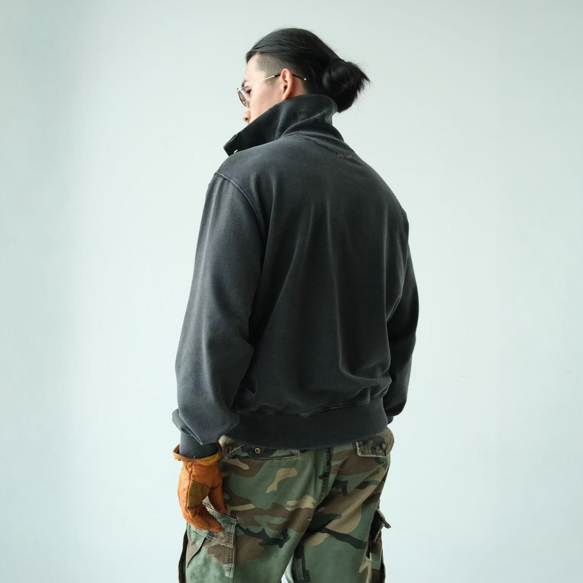 NEIGBORL Retro Graphic Washed Stand-Collar Sweatshirt