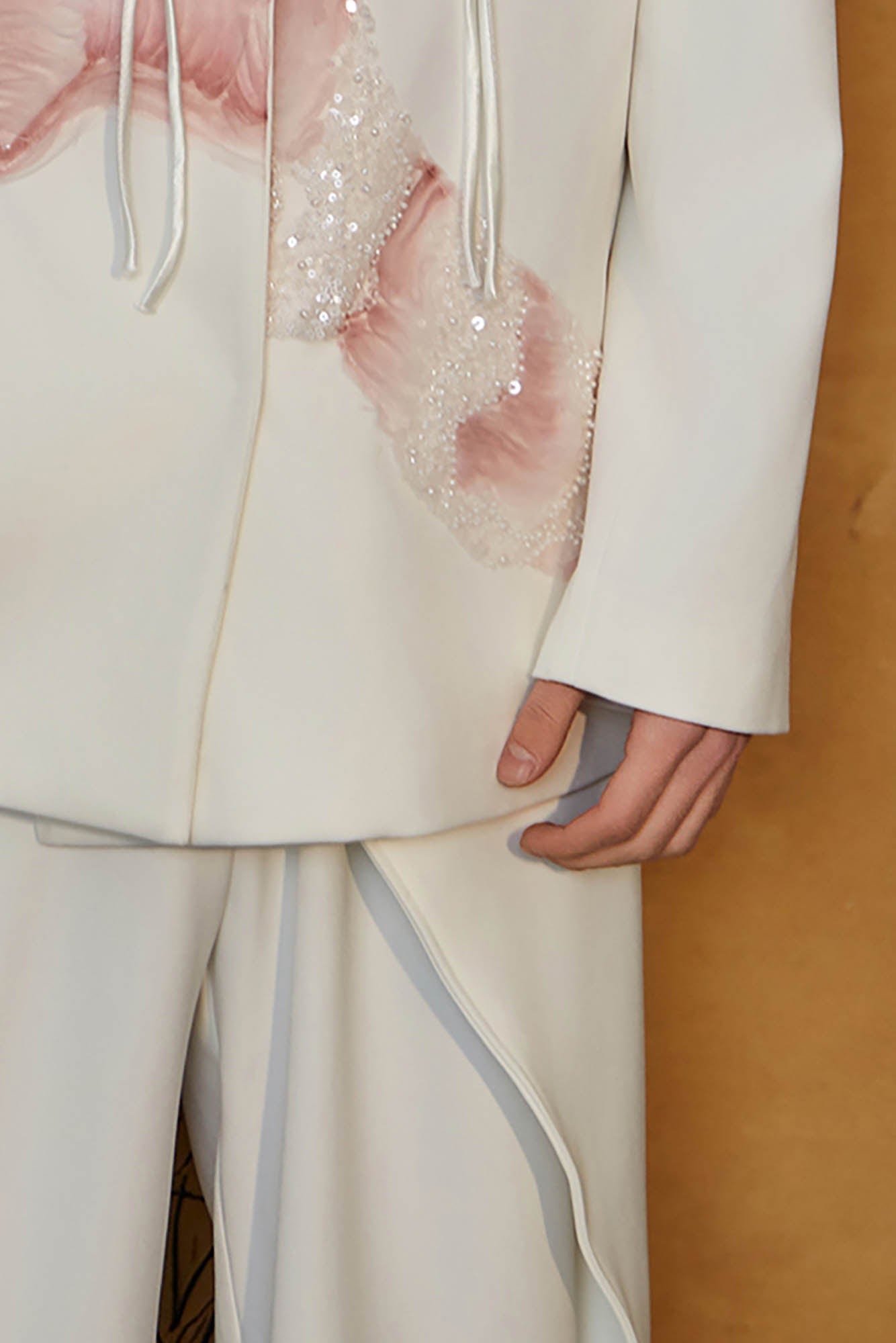 JIECHI Asymmetrical Ruffled Tulle Embellished Blazer