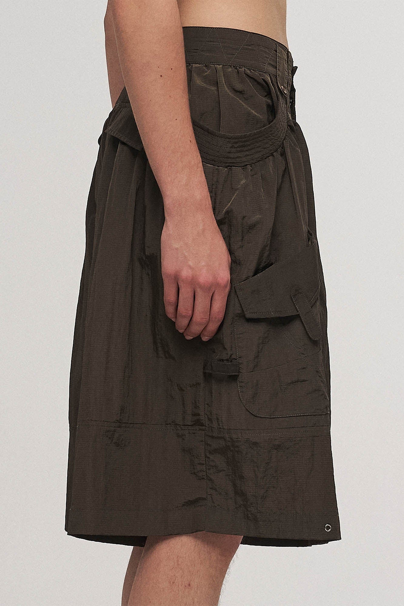 ILNya Nieternite Nifutur Multi-Pocket Crinkled Oversized Shorts, premium urban and streetwear designers apparel on PROJECTISR.com, ILNya Nieternite Nifutur