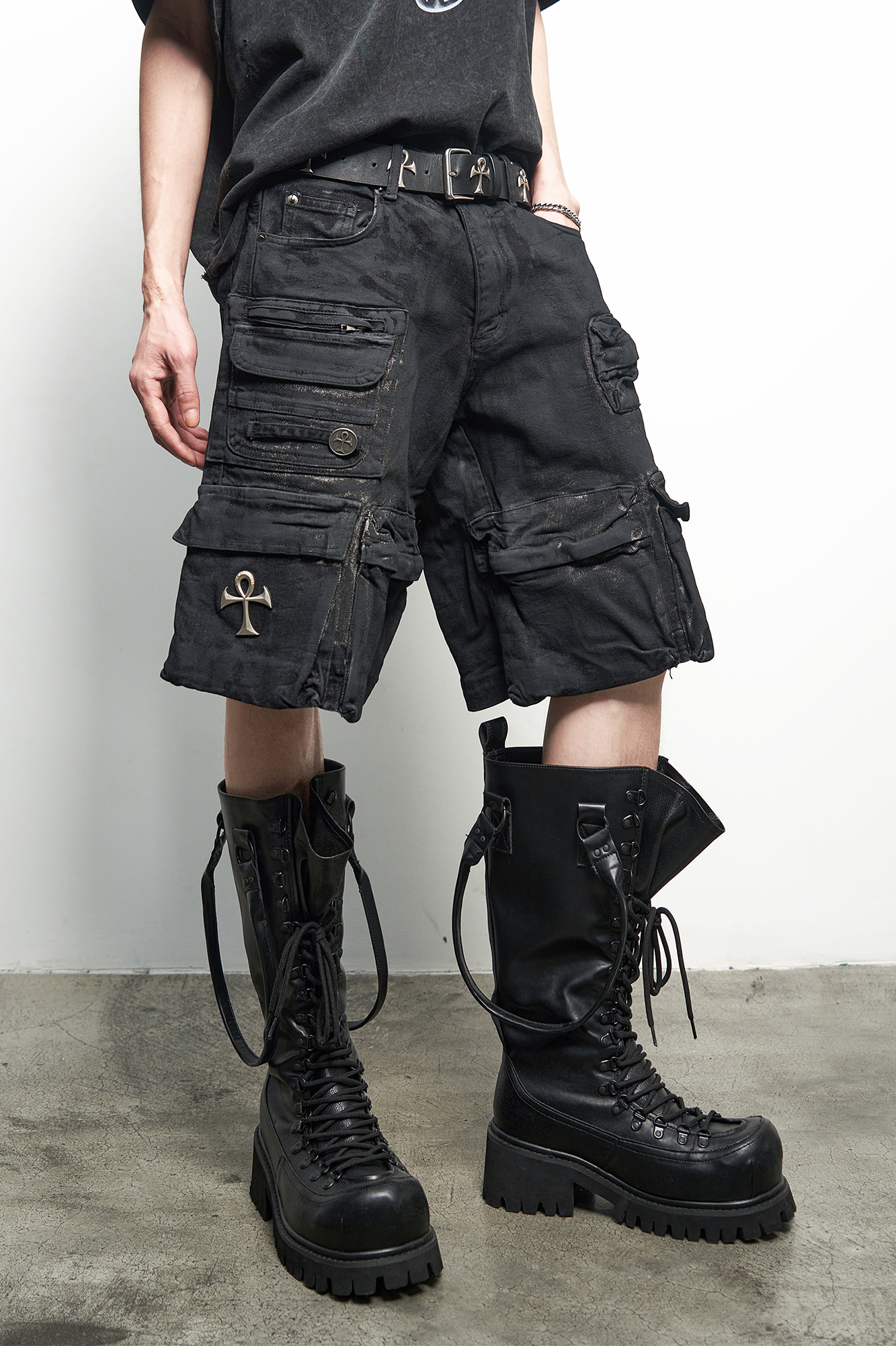 ANTI WAR REVIVAL Wax-Coated Multi-Pocket Denim Shorts