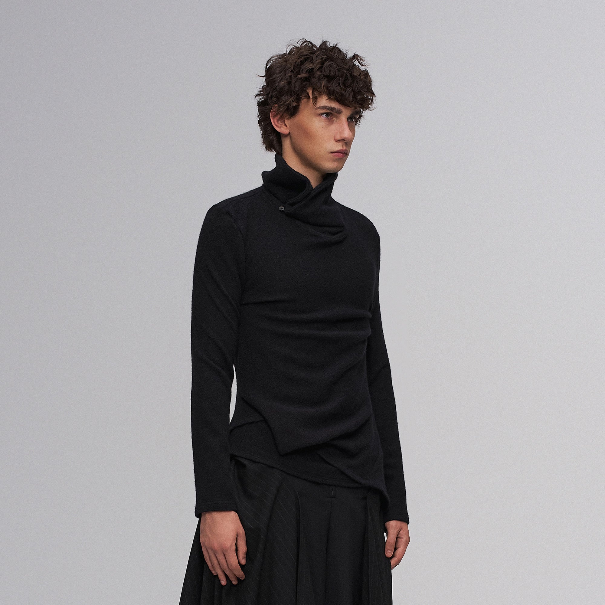 ILNya Nieternite Nifutur Asym Reversible Funnel-Neck Knit Top