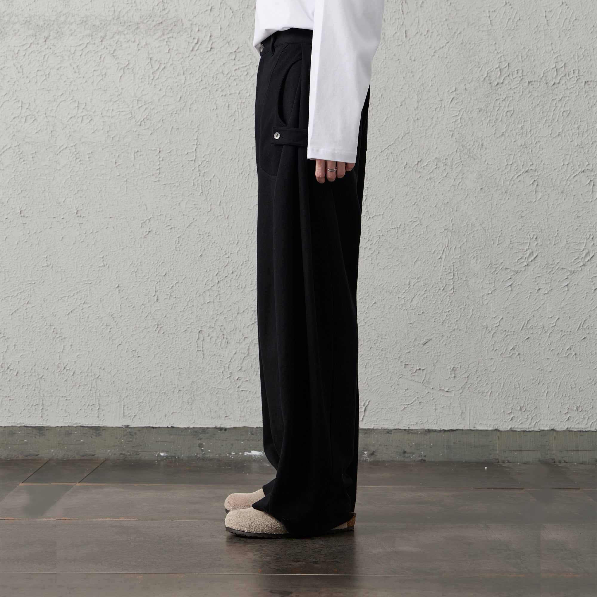 ORGANIC EMOTION Pleat Seam Curved Pants, premium urban and streetwear designers apparel on PROJECTISR.com, ORGANIC EMOTION