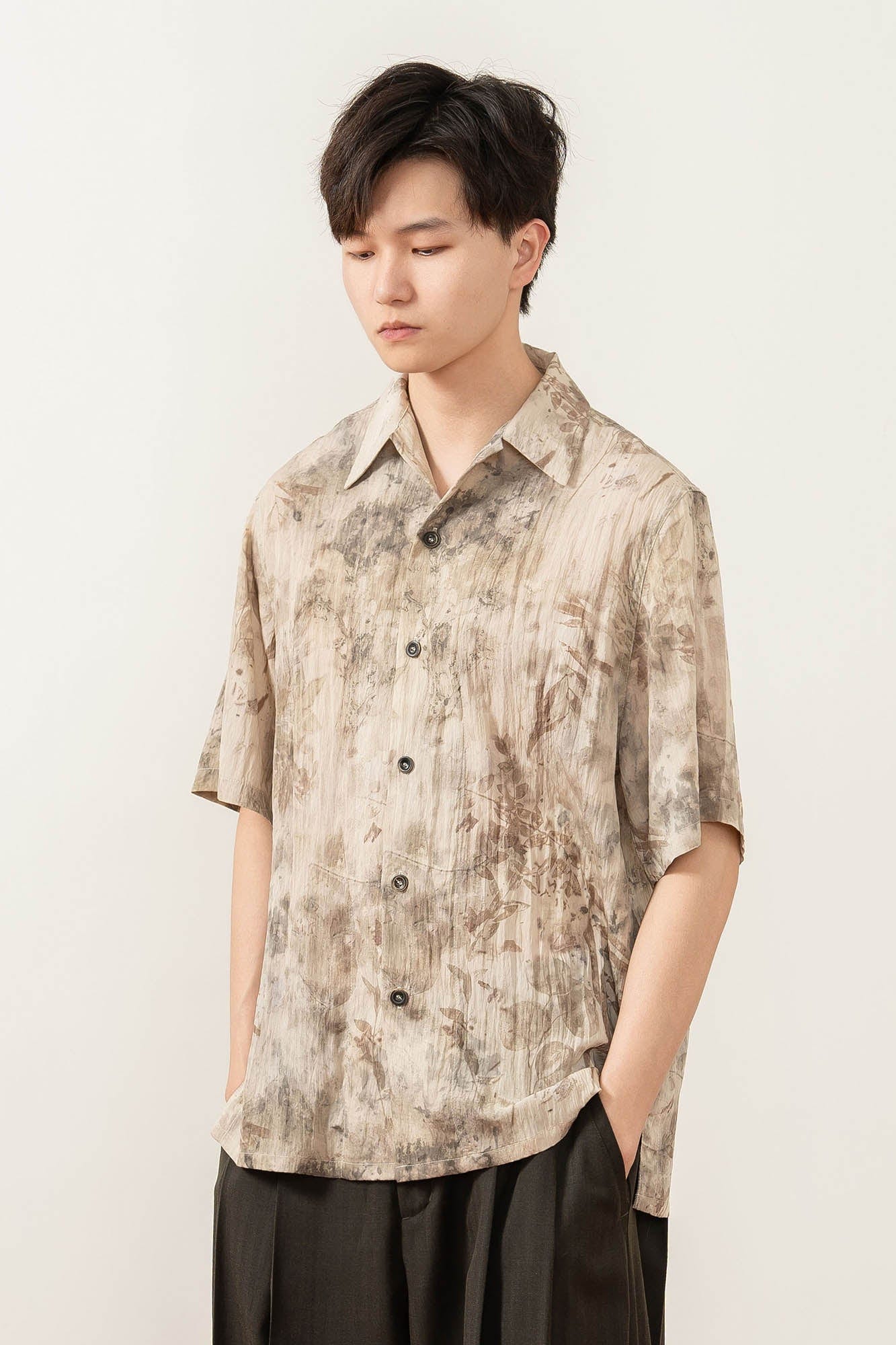 MOITIEDEPETALE Wrinkled Tie-Dyed Botanical Half Shirt
