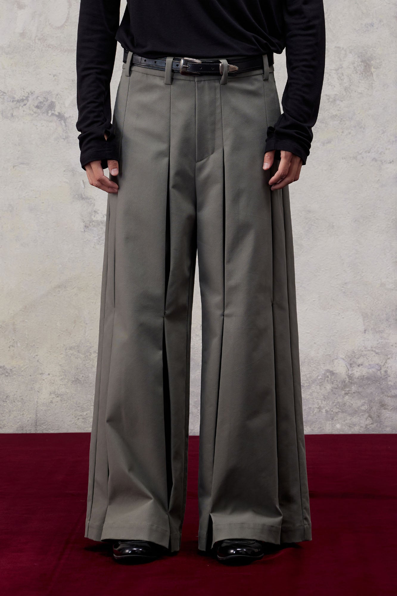 ALVNG AR ANTS Double Pleat Panel Wide-Leg Trousers