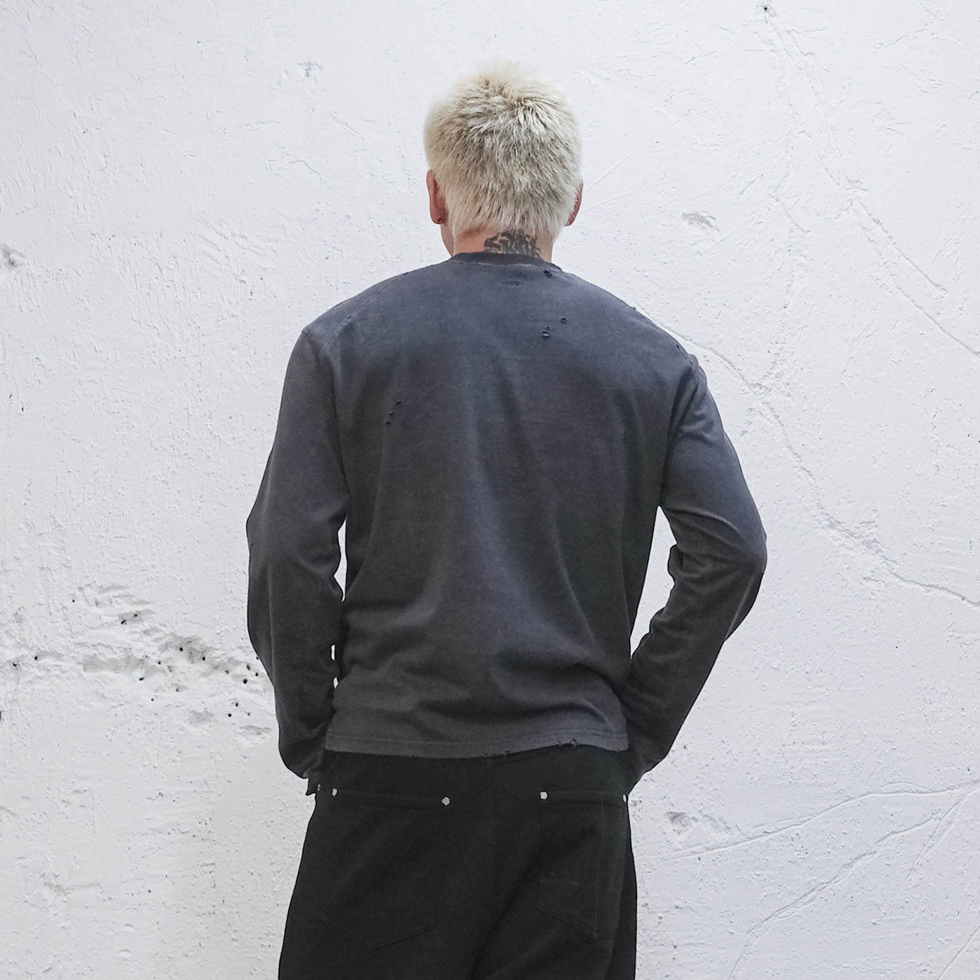 UNDERWATER Devil Distressed Long-Sleeve Tee