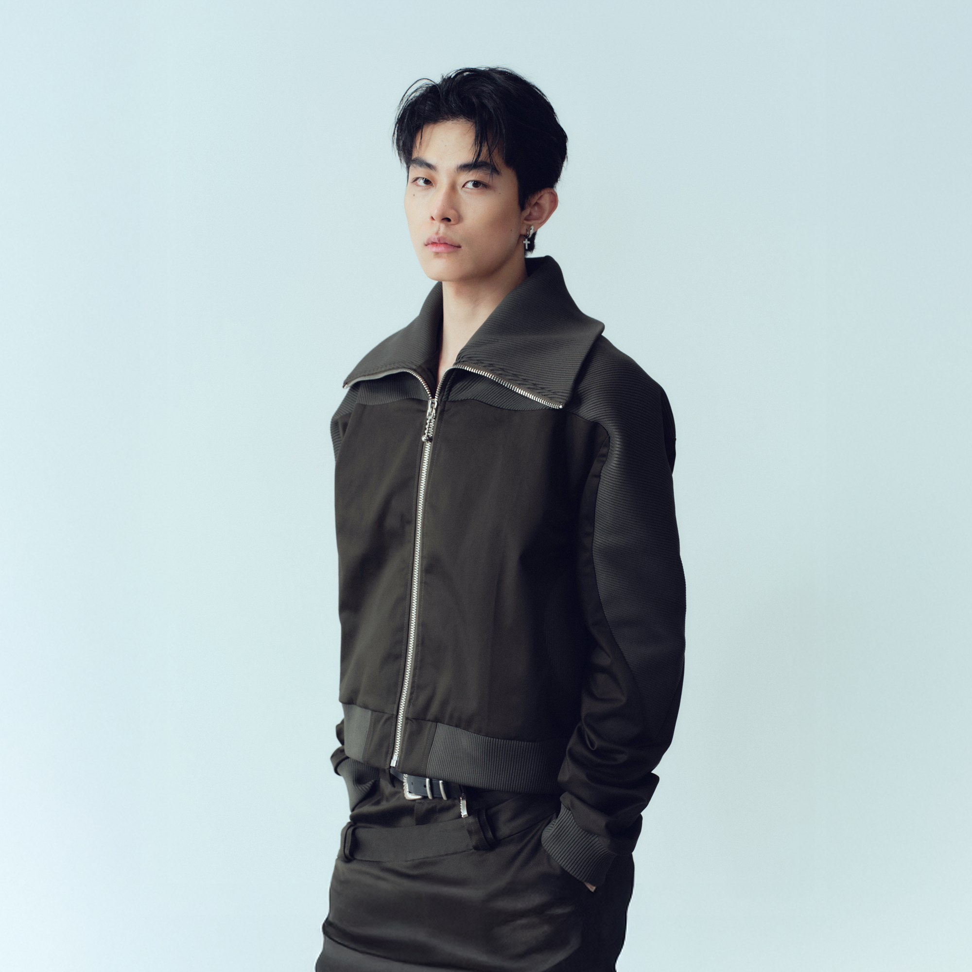 KADAKADA Rib-Spliced Stand-Collar Cropped Jacket