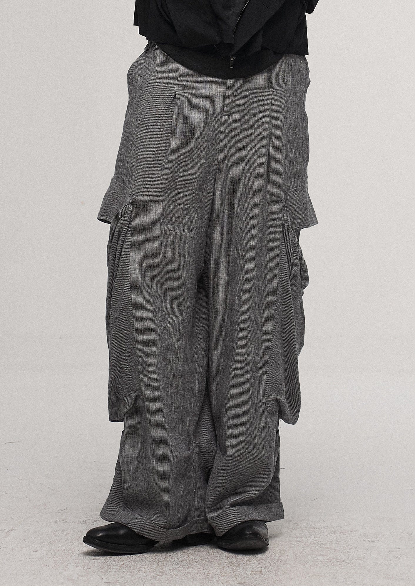 ILNya Nieternite Nifutur Big Pockets Cotton-Linen Wide-Leg Pants, premium urban and streetwear designers apparel on PROJECTISR.com, ILNya Nieternite Nifutur
