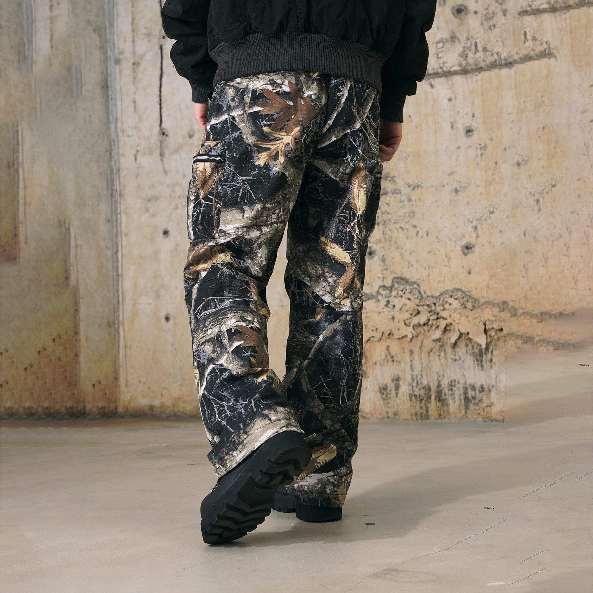 ENSHADOWER Black Camo Multi-pocket Down Pants, premium urban and streetwear designers apparel on PROJECTISR.com, ENSHADOWER
