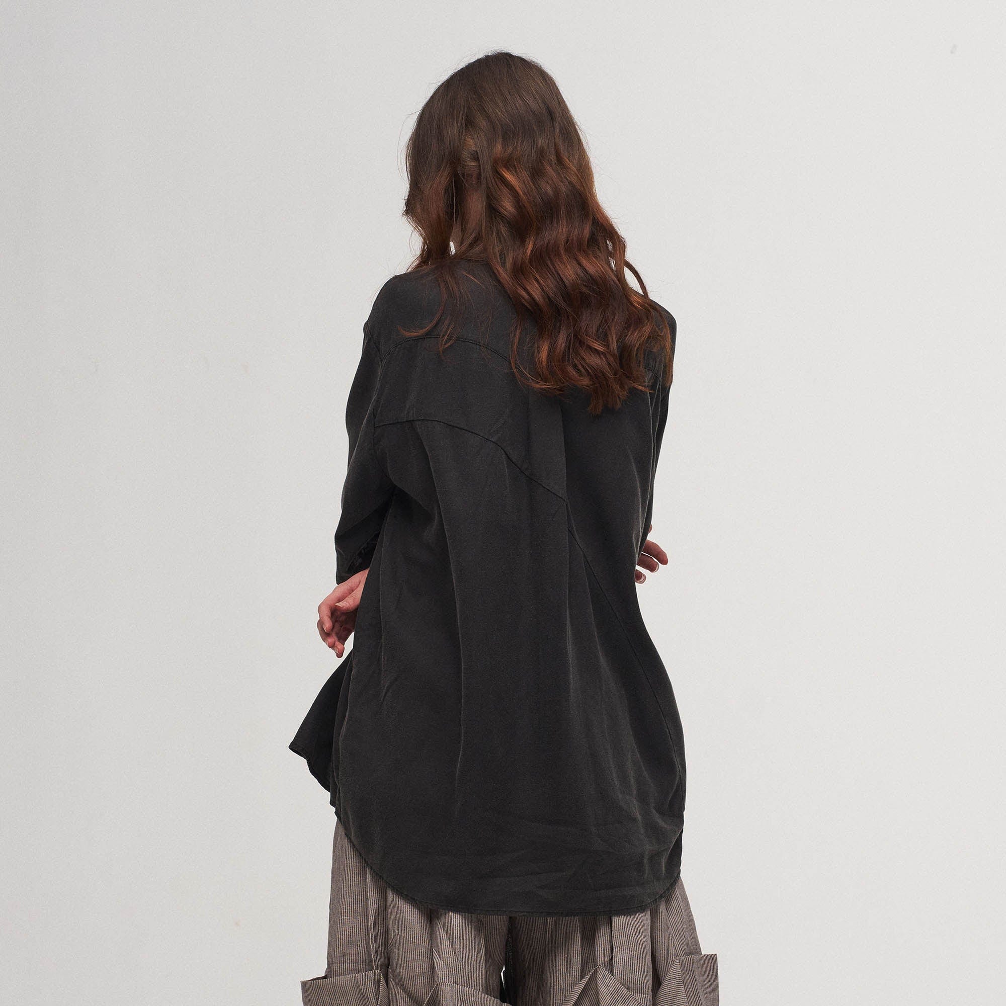 ILNya Nieternite Nifutur Washed Deconstructed Paneled Pleated Shirt
