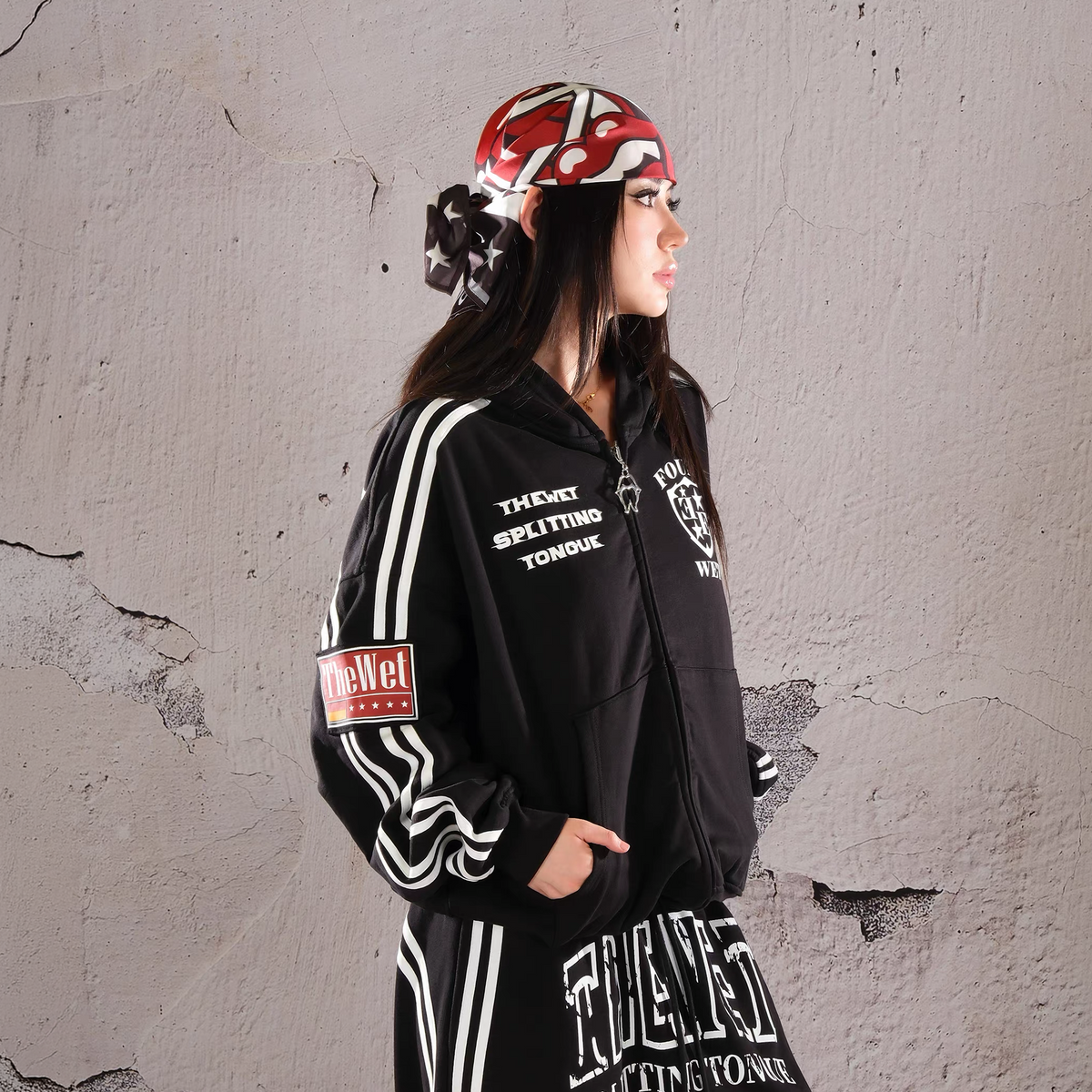 THEWET Graphic Striped Zip-Up Hooded Jacket