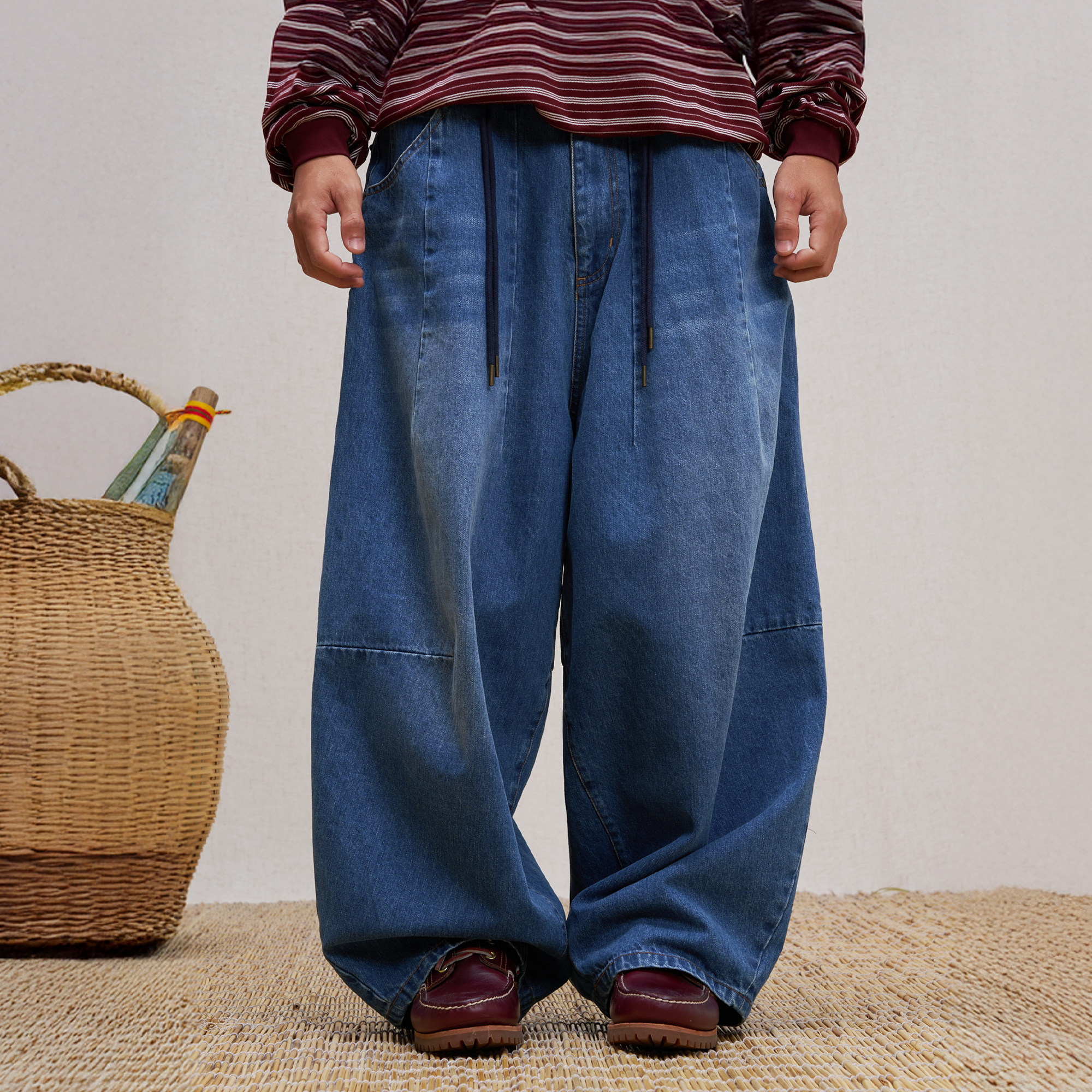 UNLIMITED MOTE Washed Paneled Wide-Leg Jeans