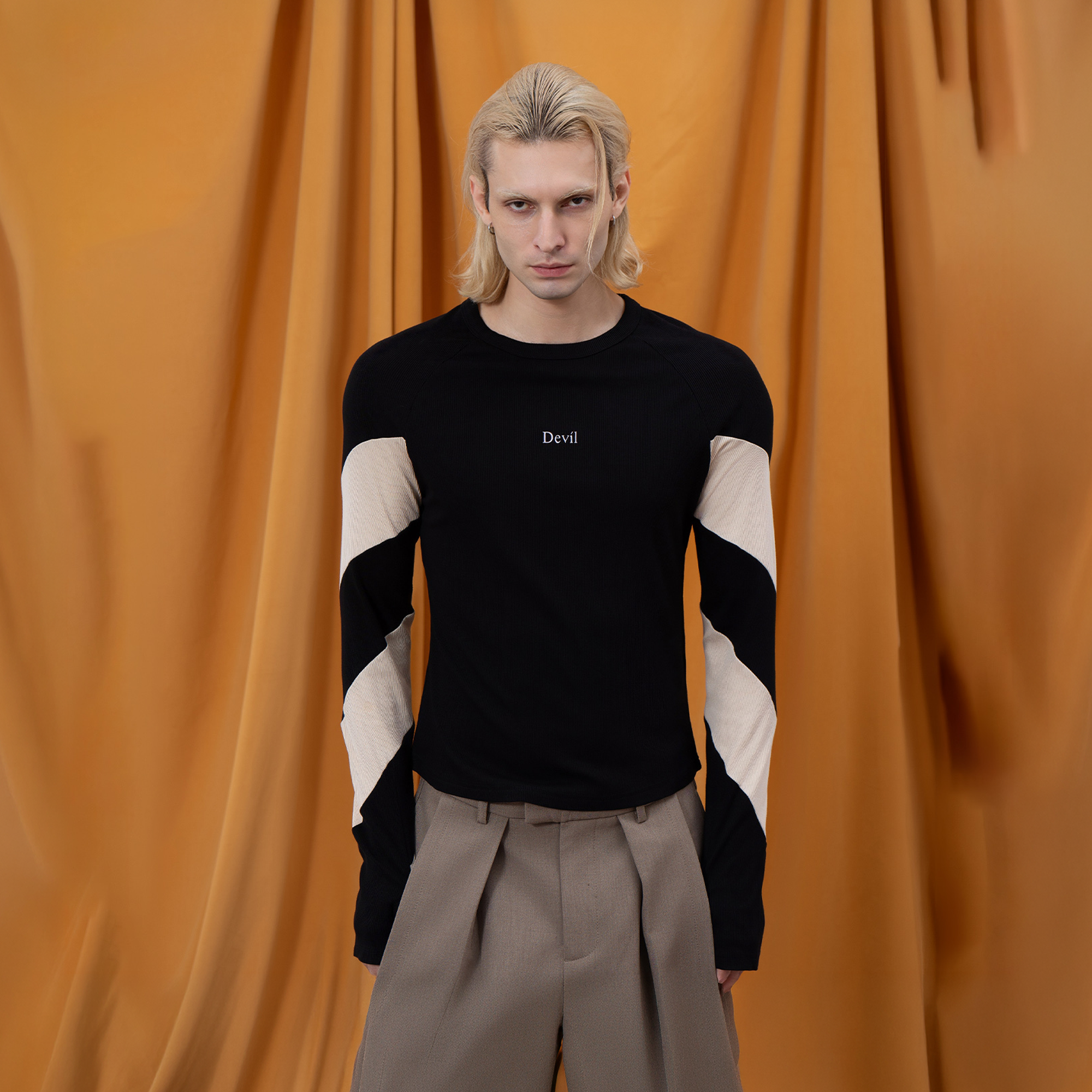 CLP Spiral Contrast Slim-Fit Long-Sleeve Tee