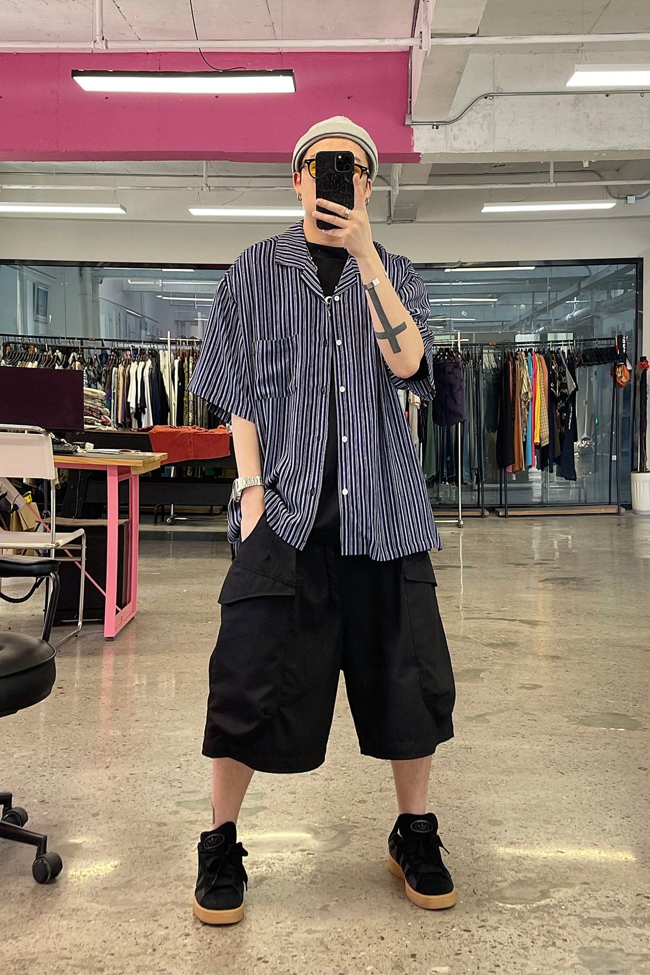 ME DA IGUAL Multi-Pocket Oversized Utility Shorts, premium urban and streetwear designers apparel on PROJECTISR.com, ME DA IGUAL