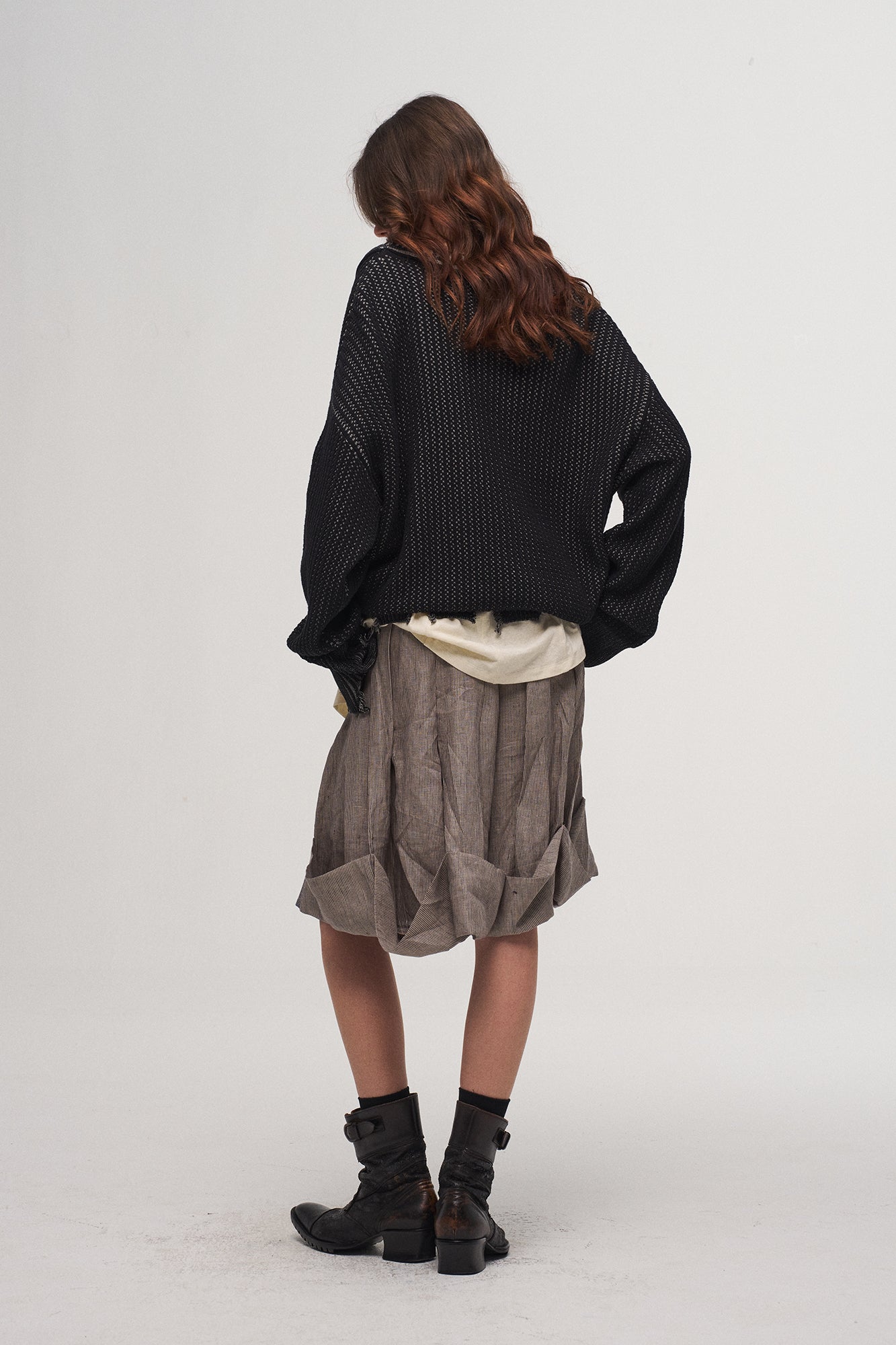 ILNya Nieternite Nifutur Frayed Edge Ribbed V-Neck Cardigan