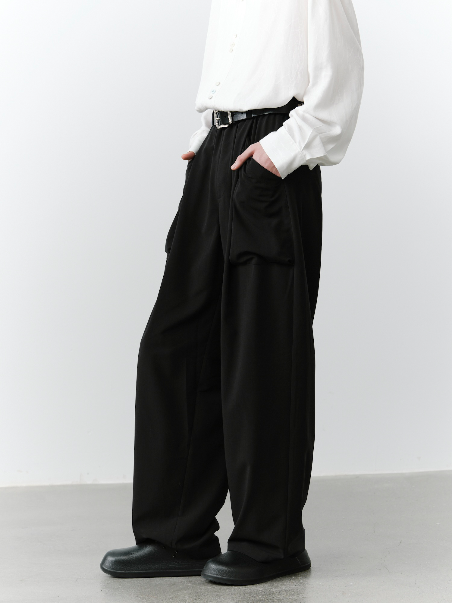 GRAINMUSTARD Retro Patch Pocket Pleated High-Waist Trousers, premium urban and streetwear designers apparel on PROJECTISR.com, GRAINMUSTARD