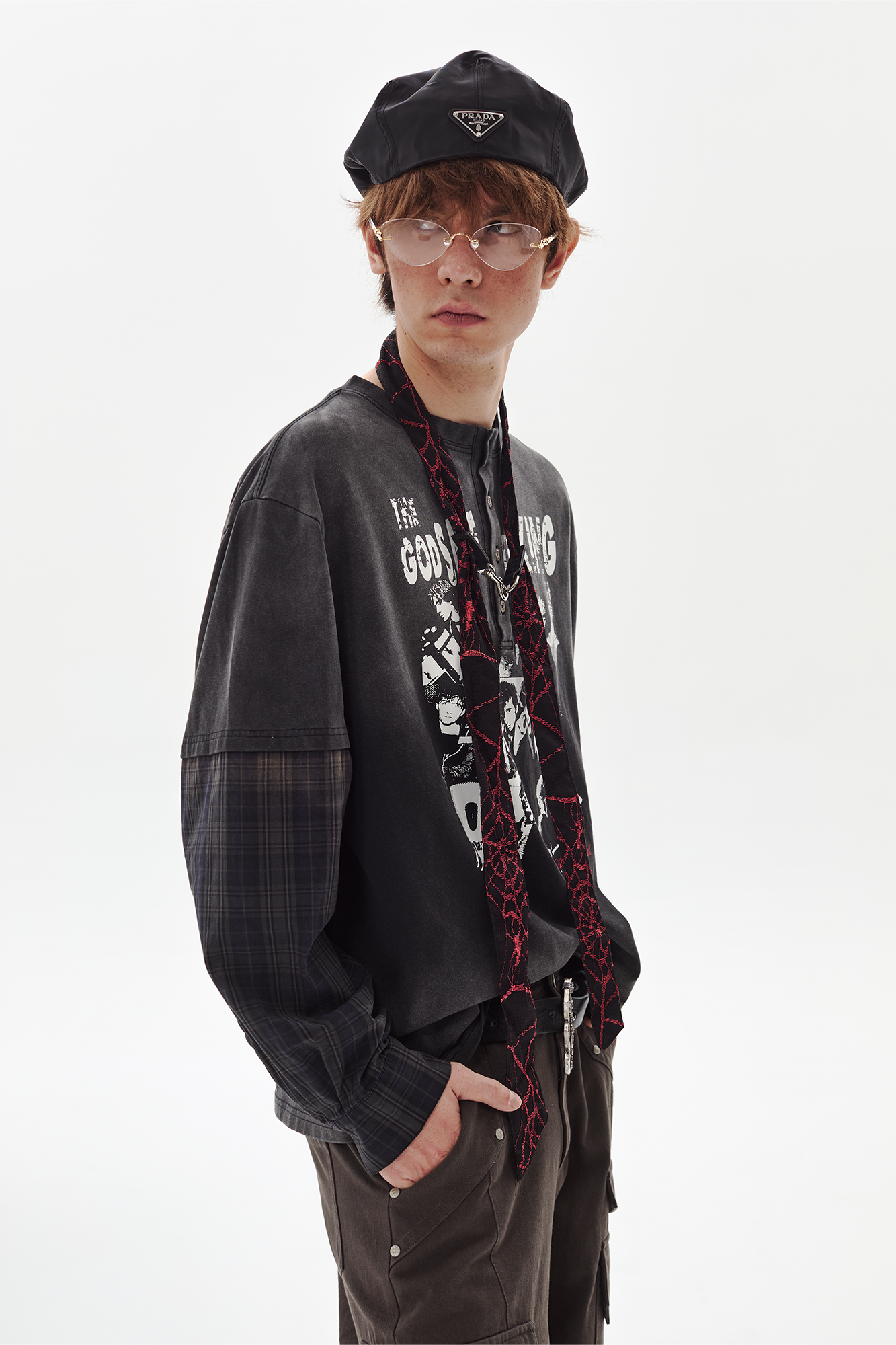 PASET Henley Portrait Graphic Layered Sweatshirt