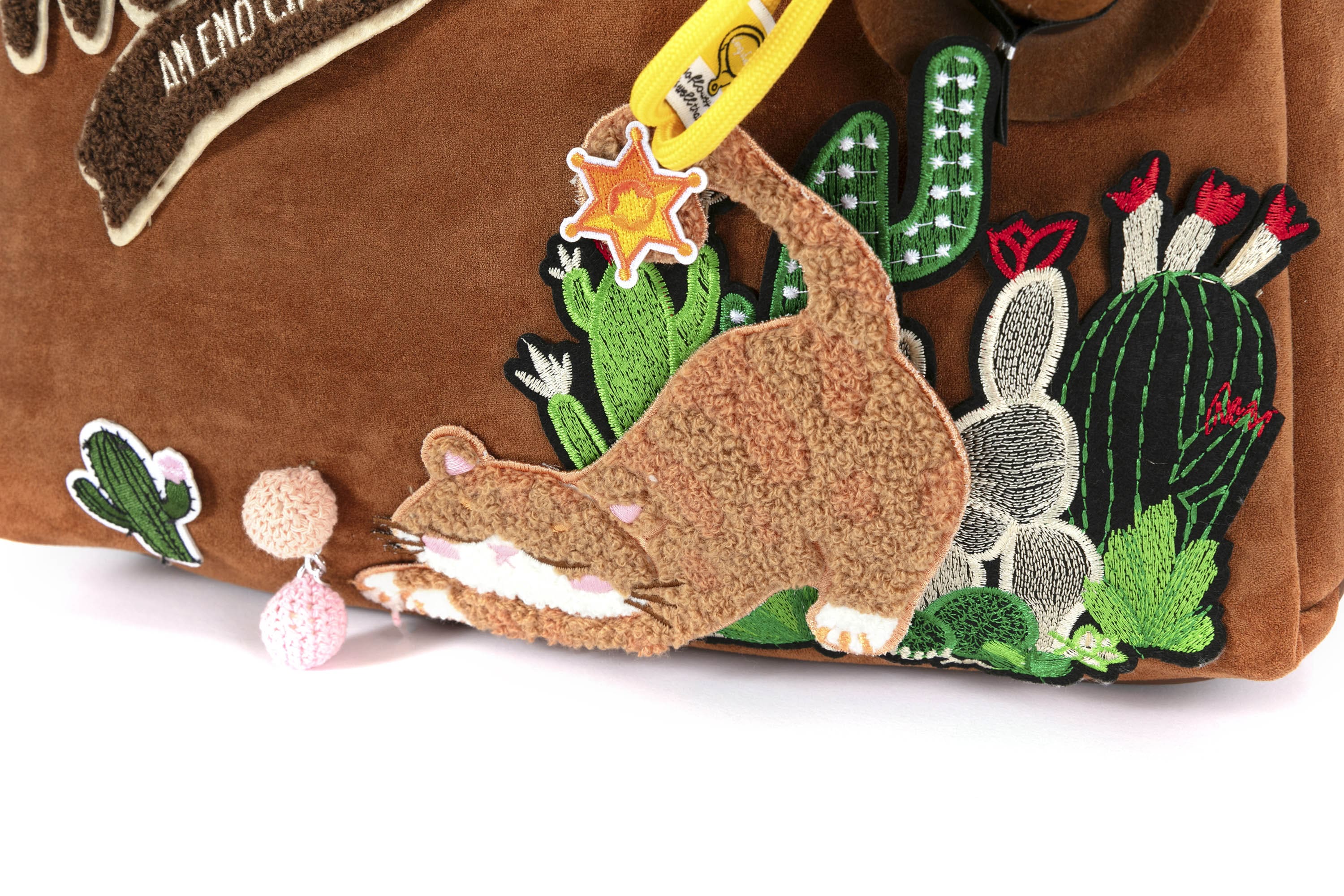 BLING BOX Desert Nap Embroidered Shoulder Bag