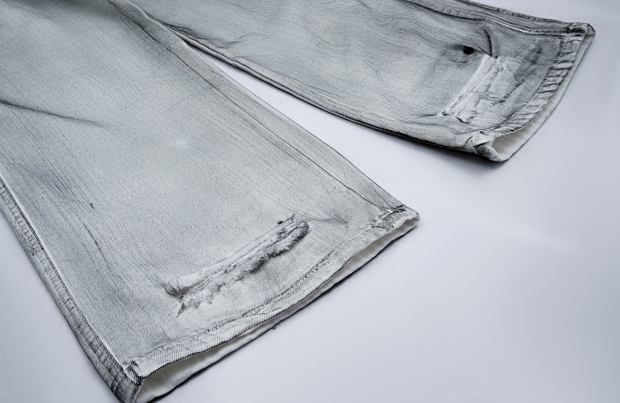 MOGONGSHE Dusty Washed Baggy Jeans