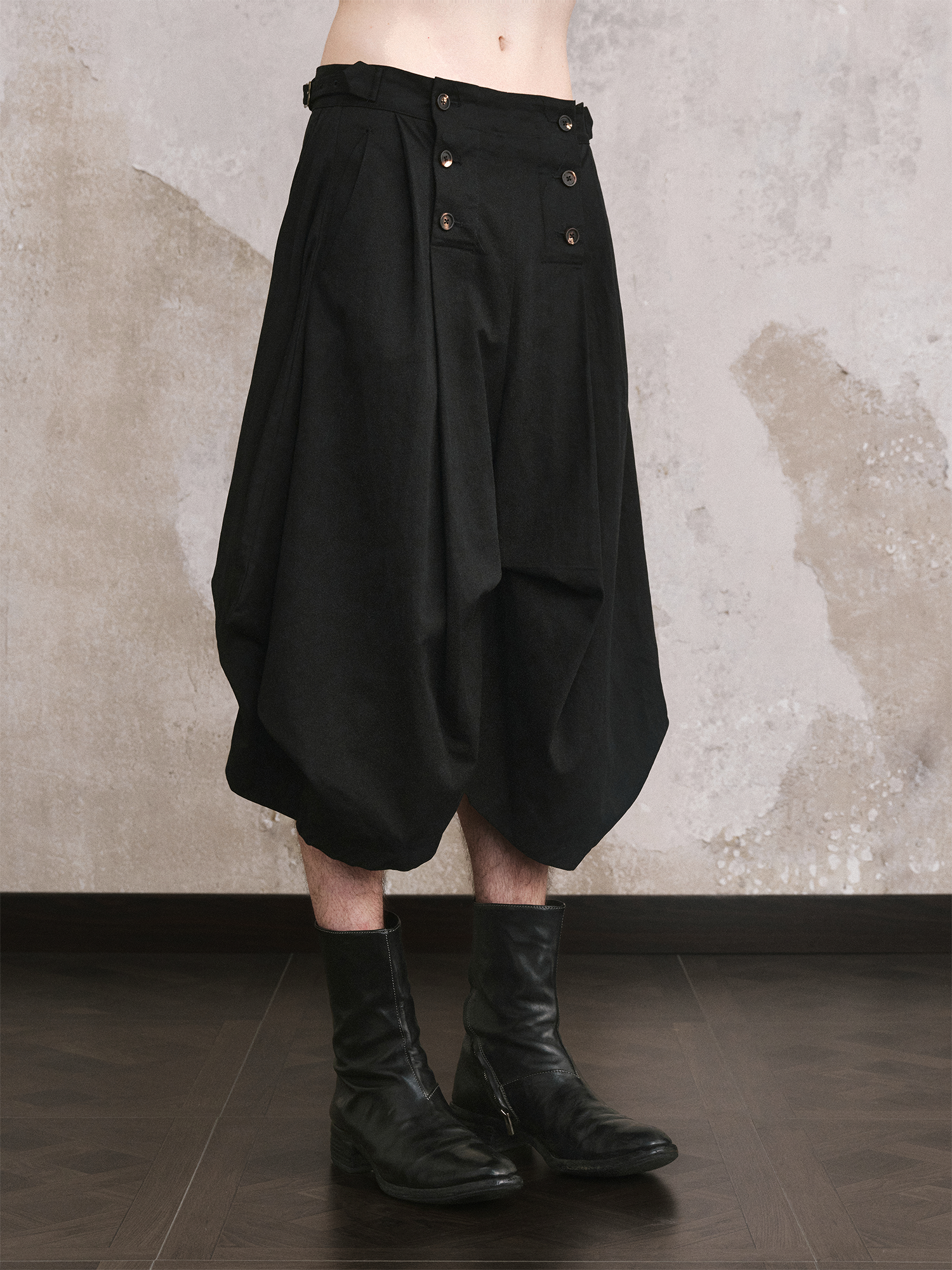 ILNya Nieternite Nifutur Button Lyocell-Blend Jodhpur Shorts