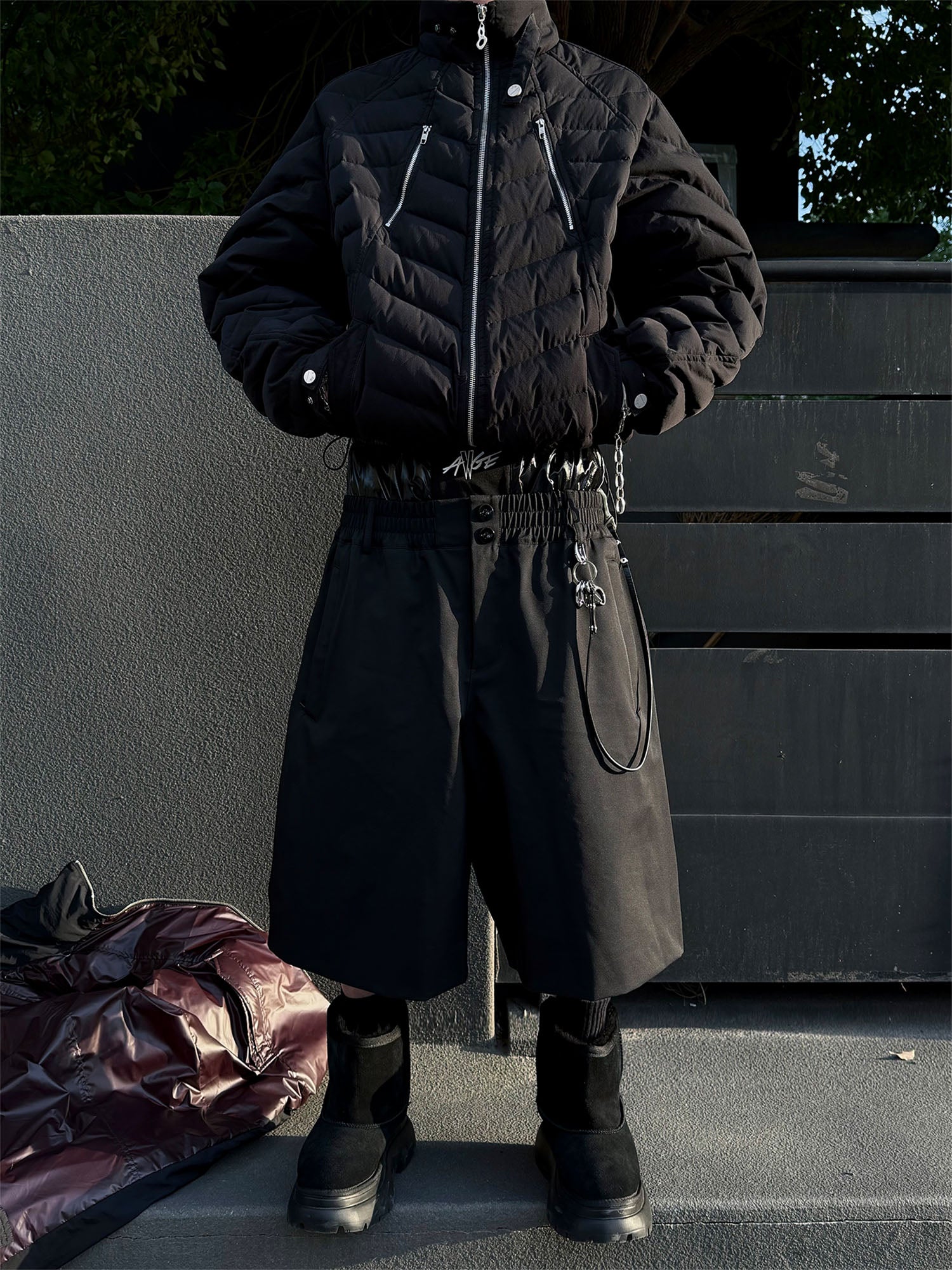 RELABEL V-Segment Ribcage Puffer Jacket Black