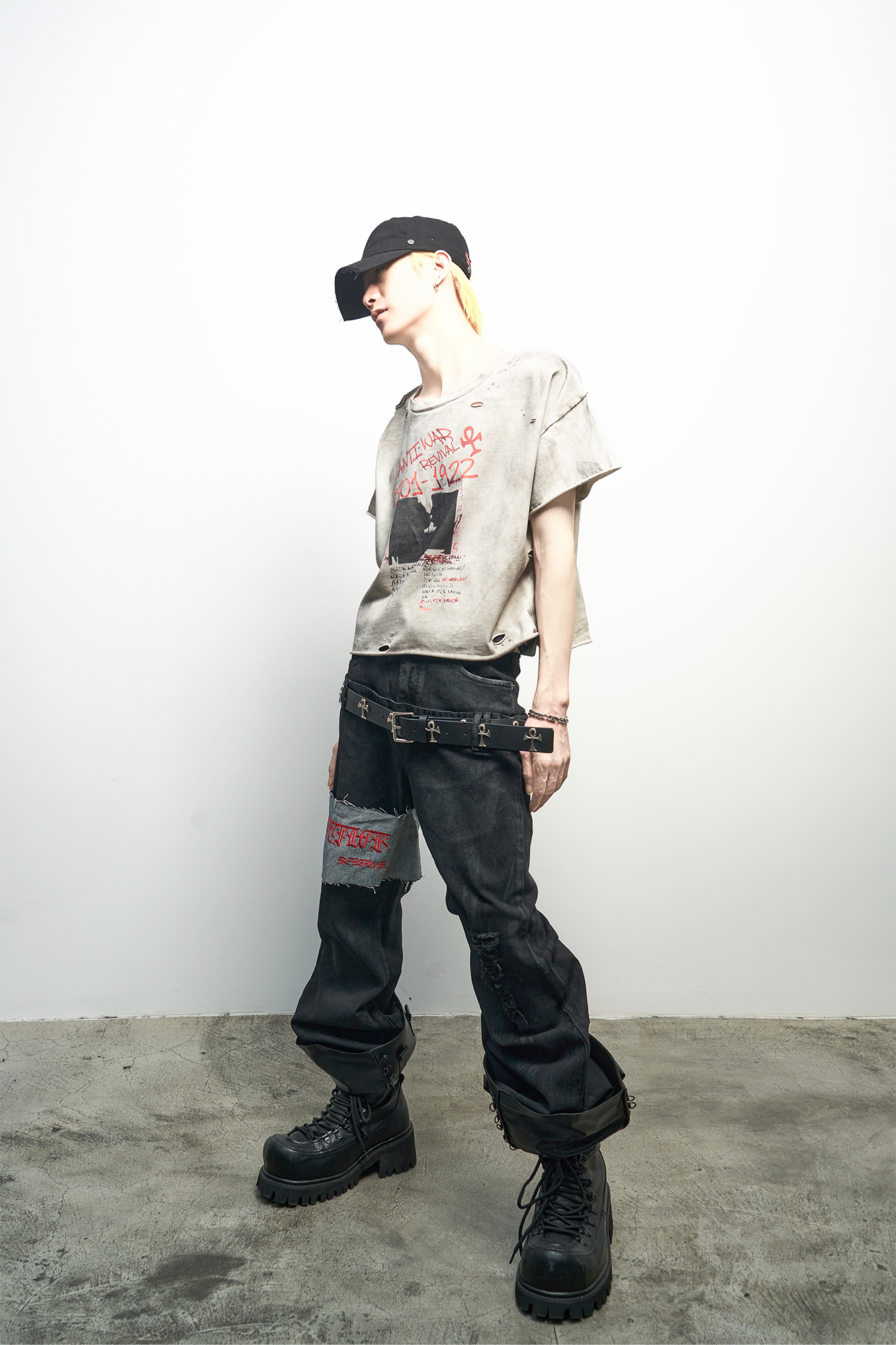 ANTI WAR REVIVAL Distressed Graffiti Washed T-Shirt