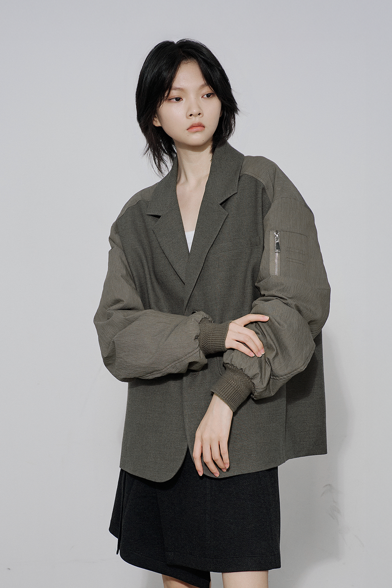SAME FLOW Multi-Pocket Paneled Bomber-Sleeve Suit Jacket