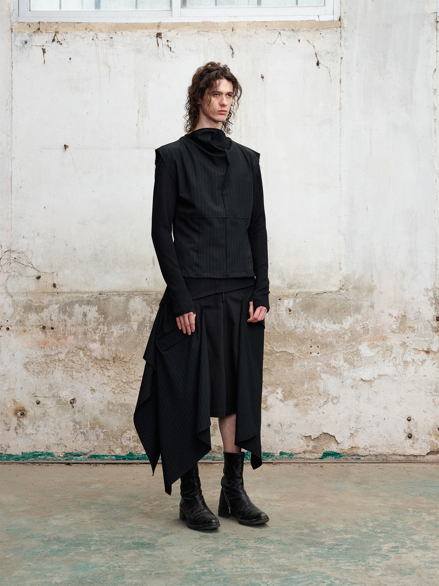ILNya Nieternite Nifutur Paneled Pinstripe Drape Neck Vest