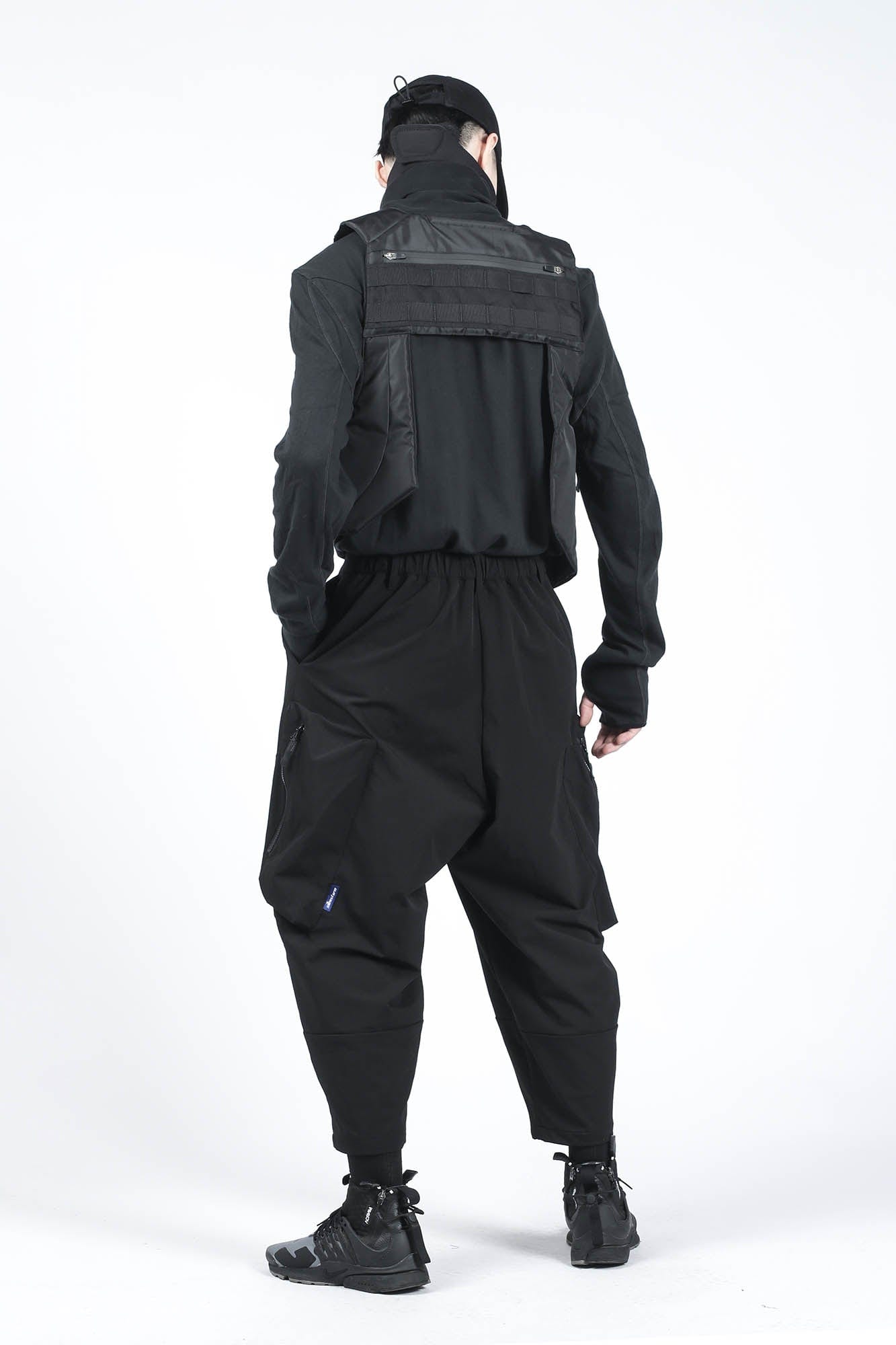 SILENSTORM Asymmetrical Multi-Pocket Tactical Vest, premium urban and streetwear designers apparel on PROJECTISR.com, SILENSTORM