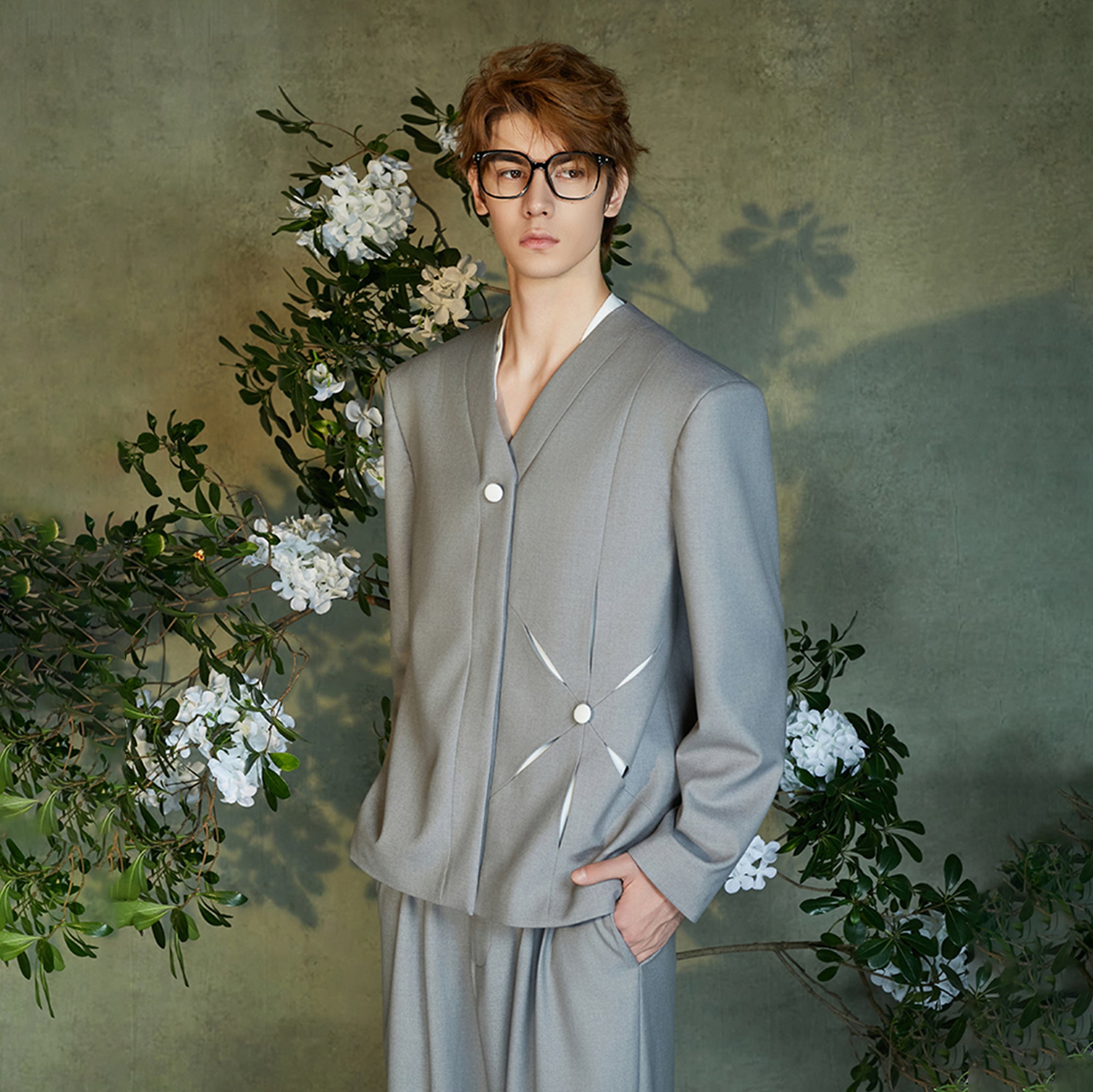 JIECHI Essential V-Neck Cut-Out Blazer