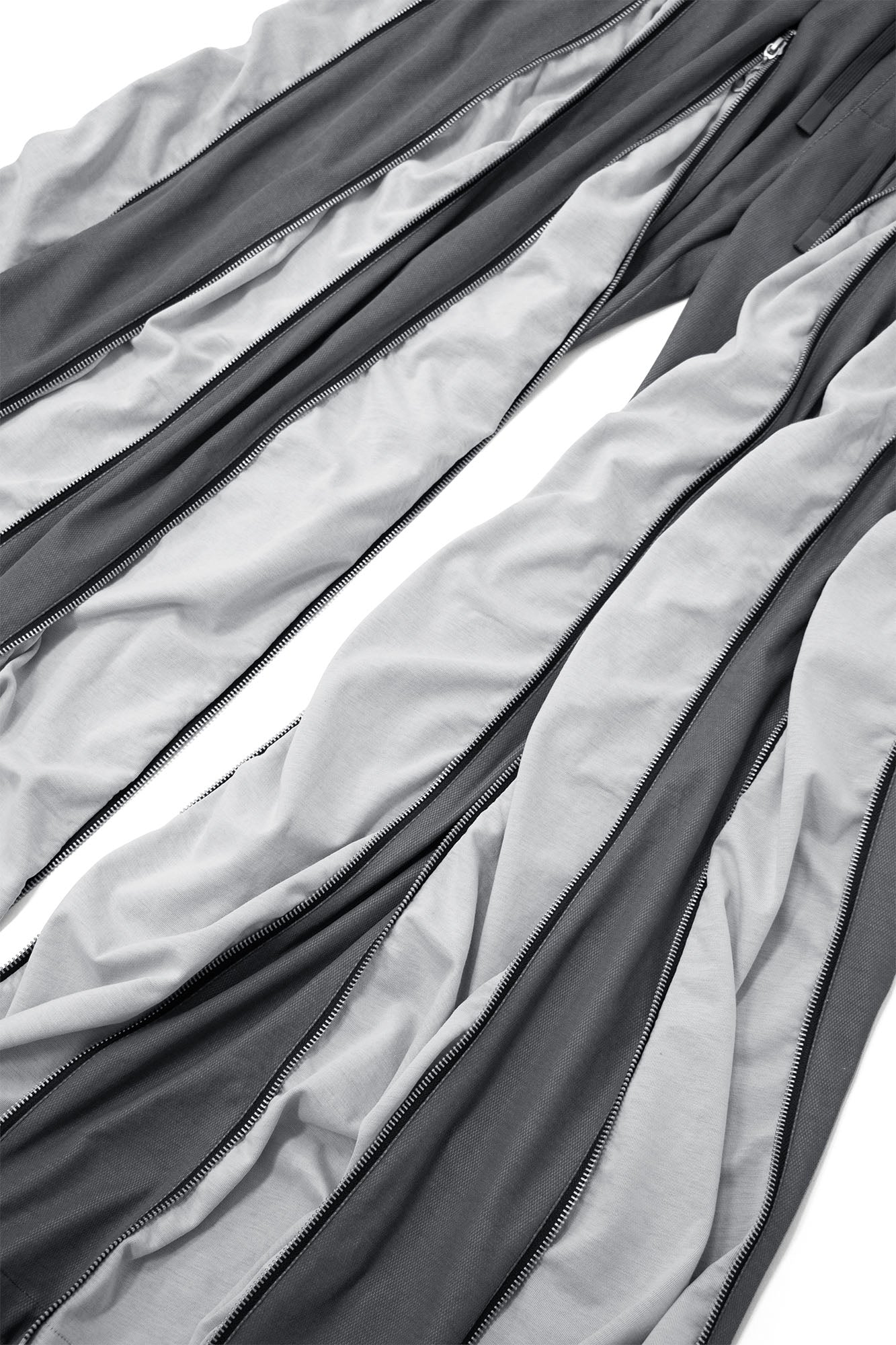 RELABEL Layered Multi-Zip Drawstring Sweatpants Gray