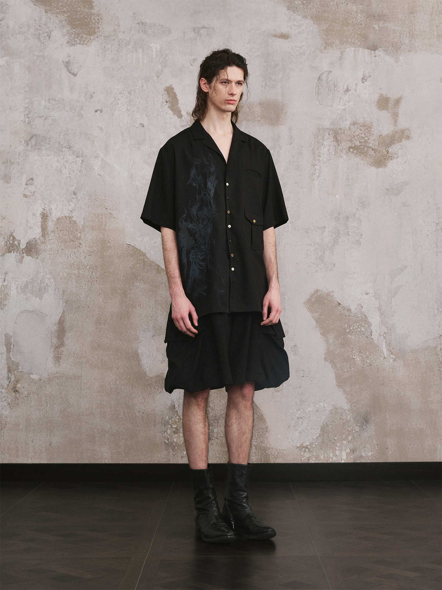 ILNya Nieternite Nifutur Tonal Graphic Cupro Half Shirt