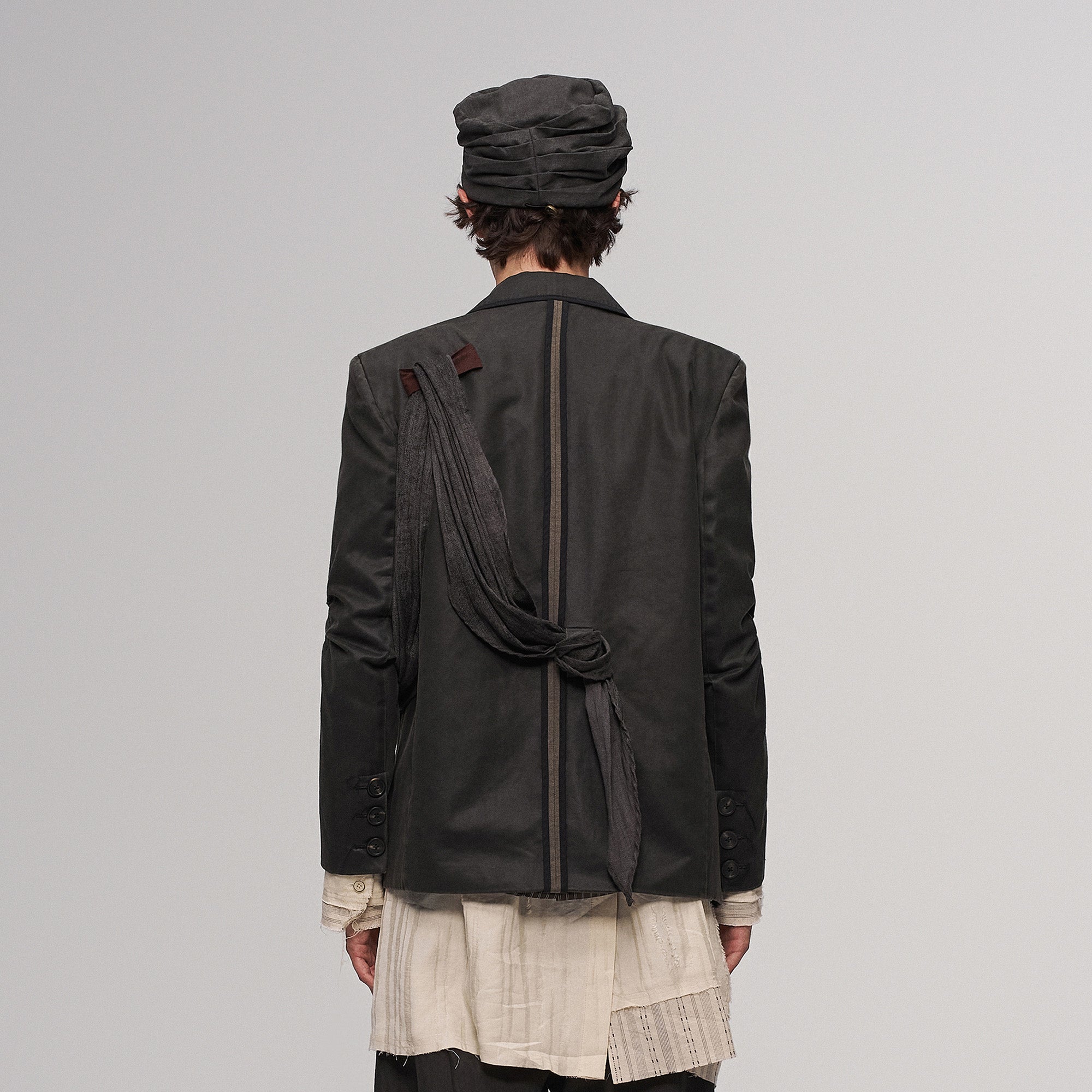 ILNya Nieternite Nifutur Crinkled Strap-Draped Panel Blazer