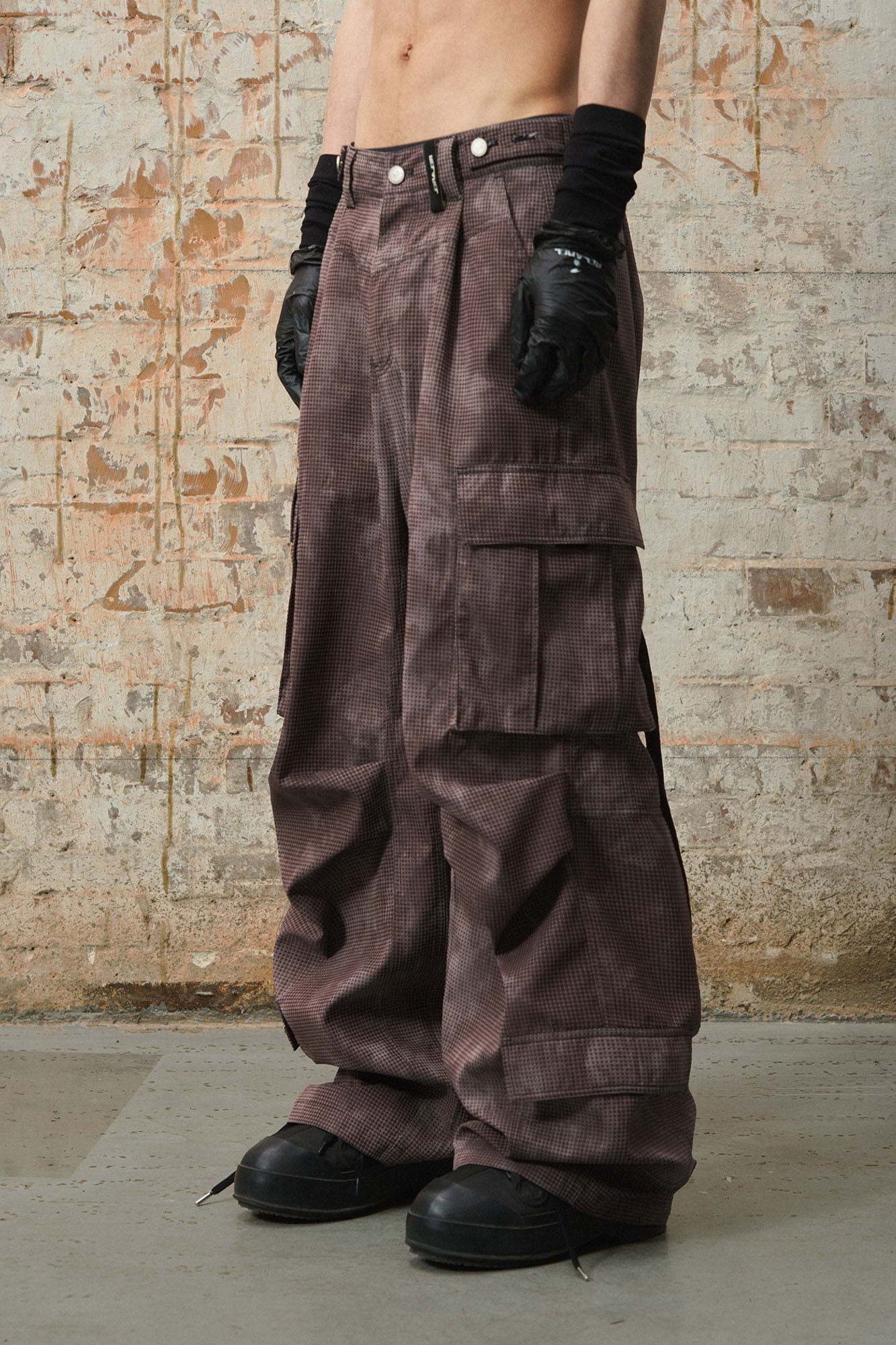 RELABEL Mini Checker Multi-Pocket Strap Pleated Cargo Pants Red, premium urban and streetwear designers apparel on PROJECTISR.com, RELABEL