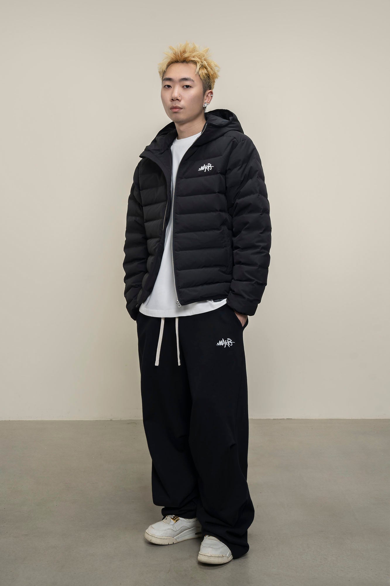 MAKEMORE LOGO Embroidered Elastic Quilted Down Jacket