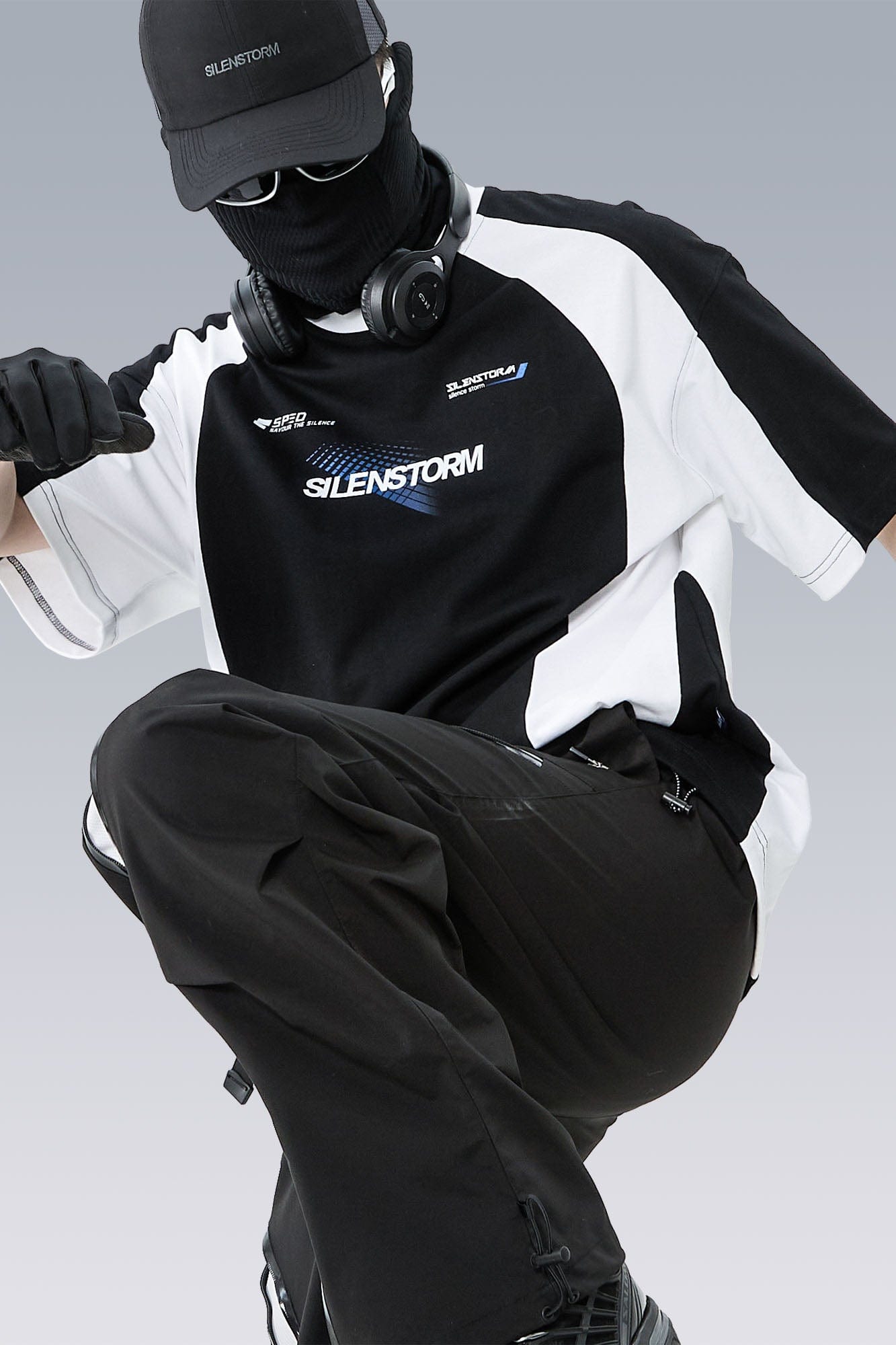 SILENSTORM Contrast Panelled Moisture-Wicking Graphic T-Shirt, premium urban and streetwear designers apparel on PROJECTISR.com, SILENSTORM