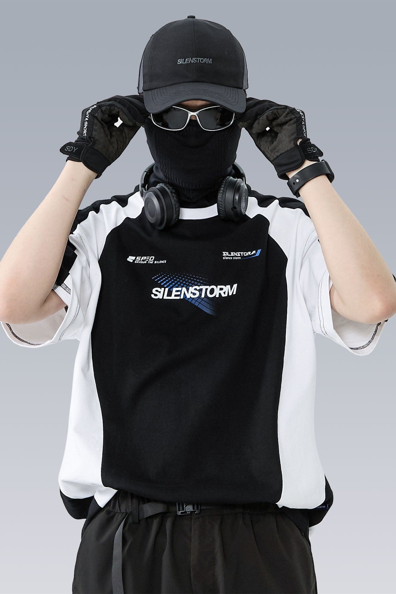 SILENSTORM Contrast Panelled Moisture-Wicking Graphic T-Shirt, premium urban and streetwear designers apparel on PROJECTISR.com, SILENSTORM