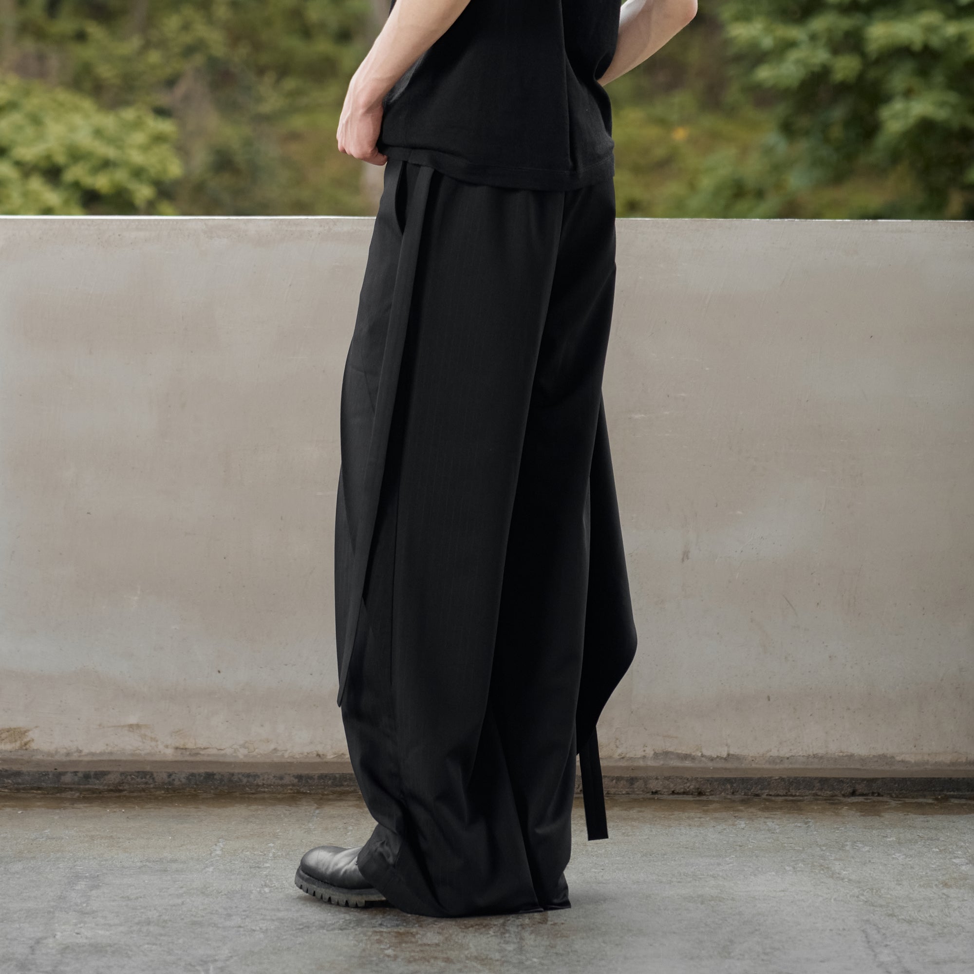 MOITIEDEPETALE Detachable Wrap Panel Slanted Pleat Trousers