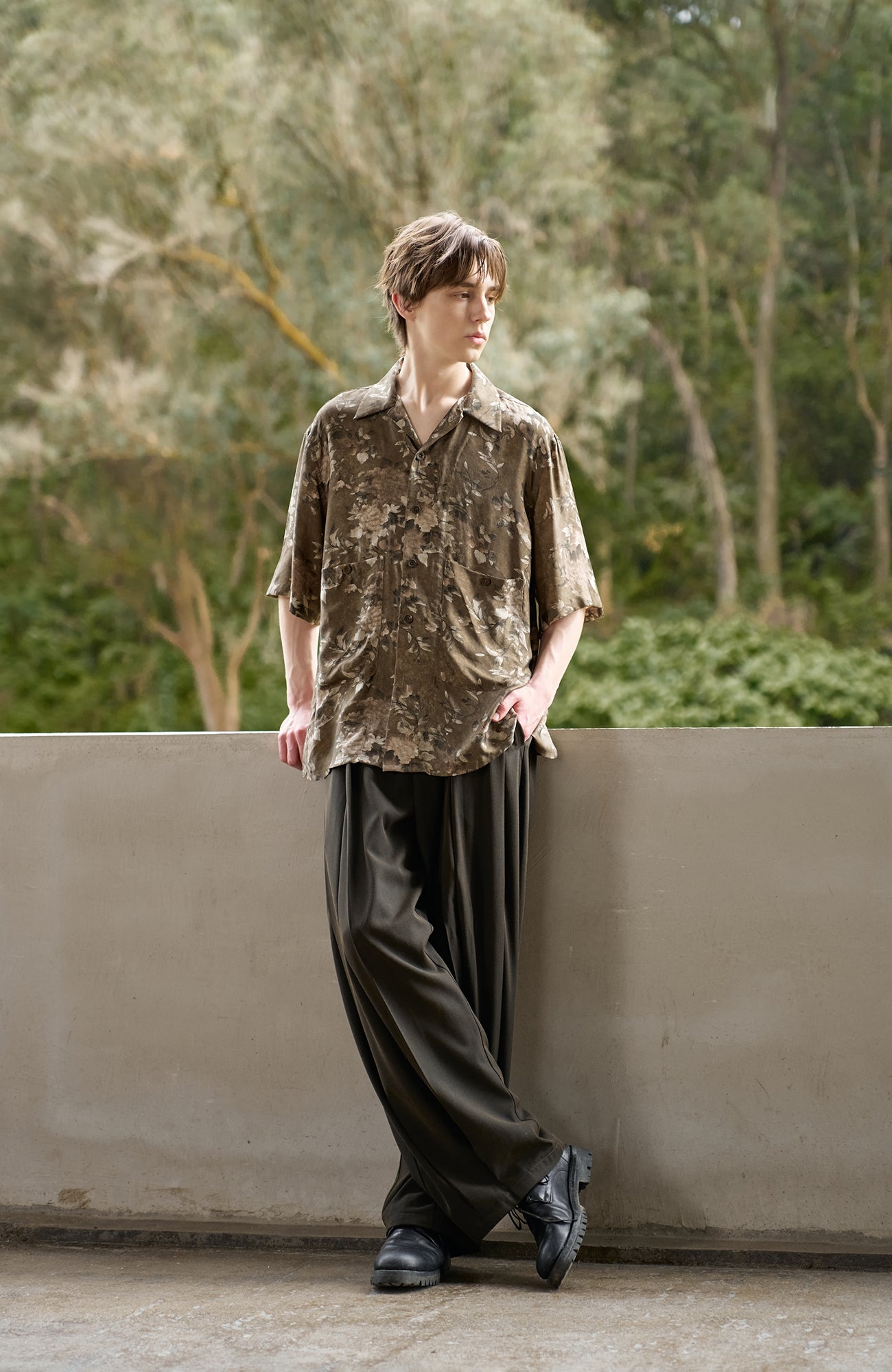 MOITIEDEPETALE Retro Vine Cupro-Blend Half Shirt