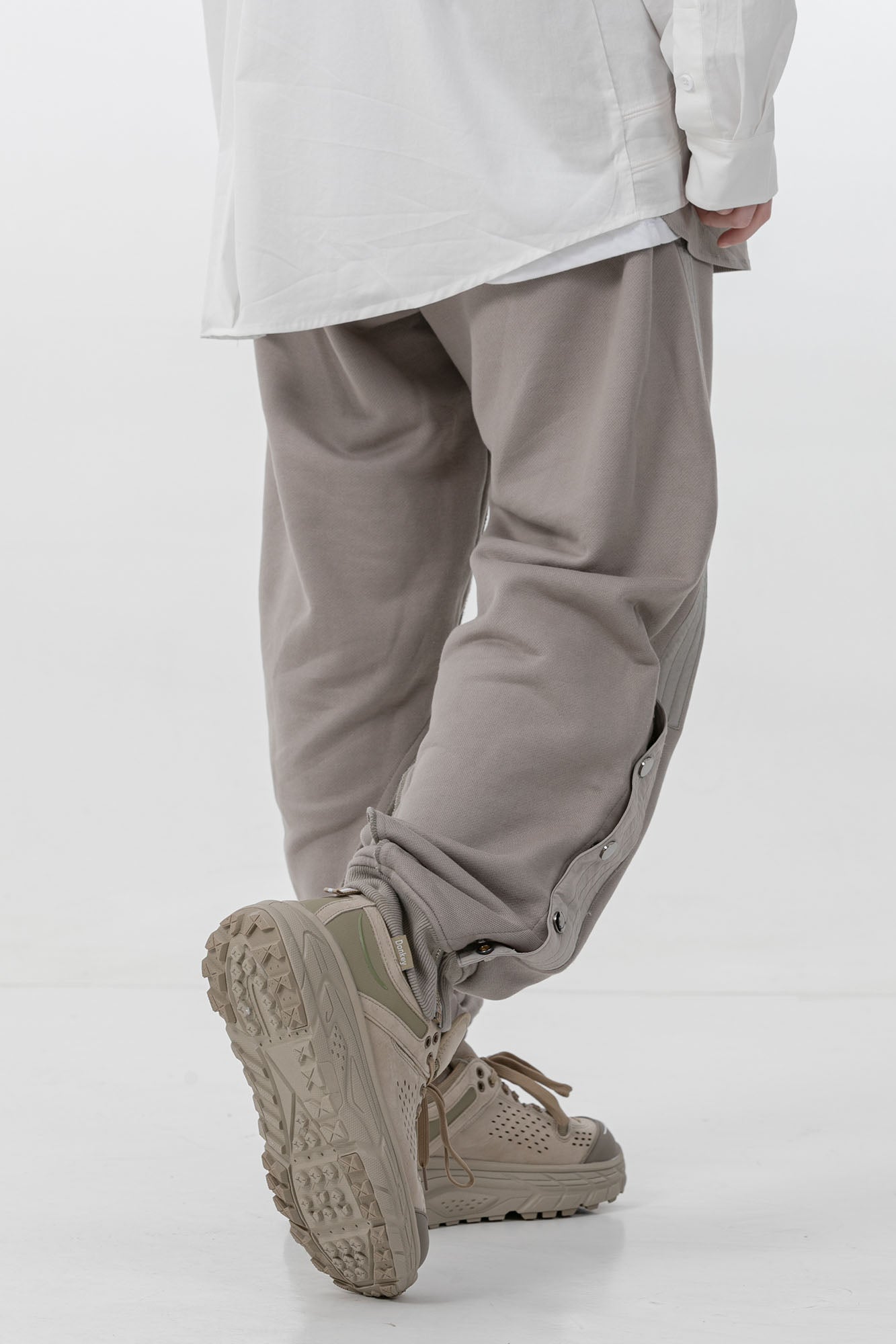 ERROR CODE ROBT Pleats Snap-Zip Side Sweatpants