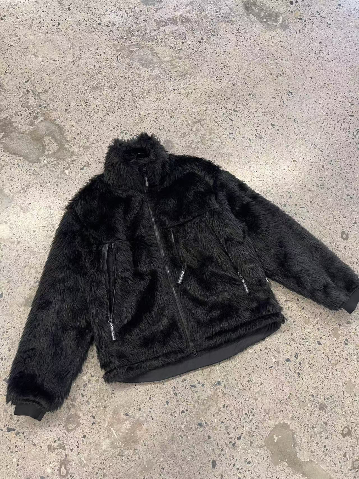 ME DA IGUAL Shaggy Multi-Pocket Faux Fur Jacket