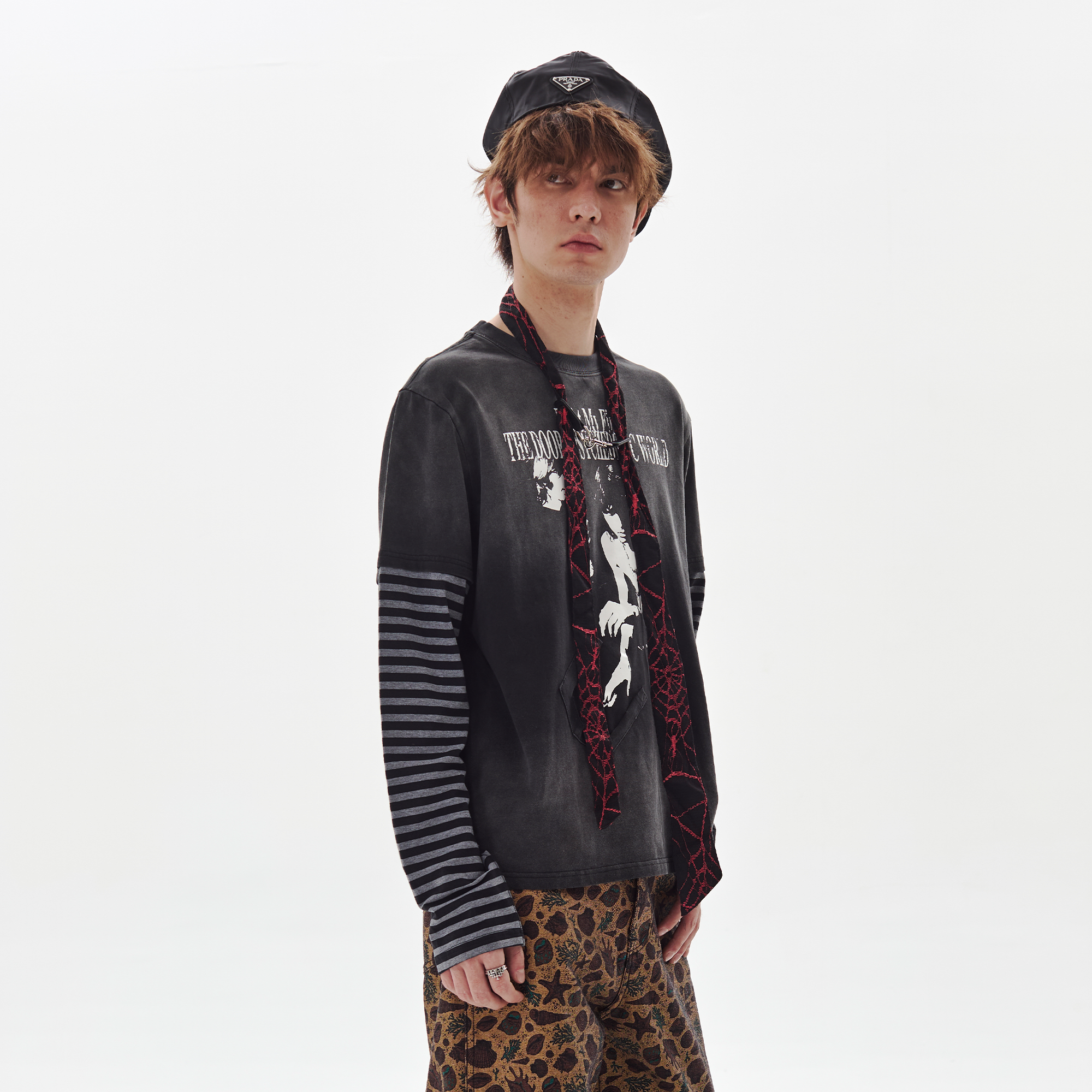 PASET Retro Portrait Graphic Layered Long-Sleeve Tee