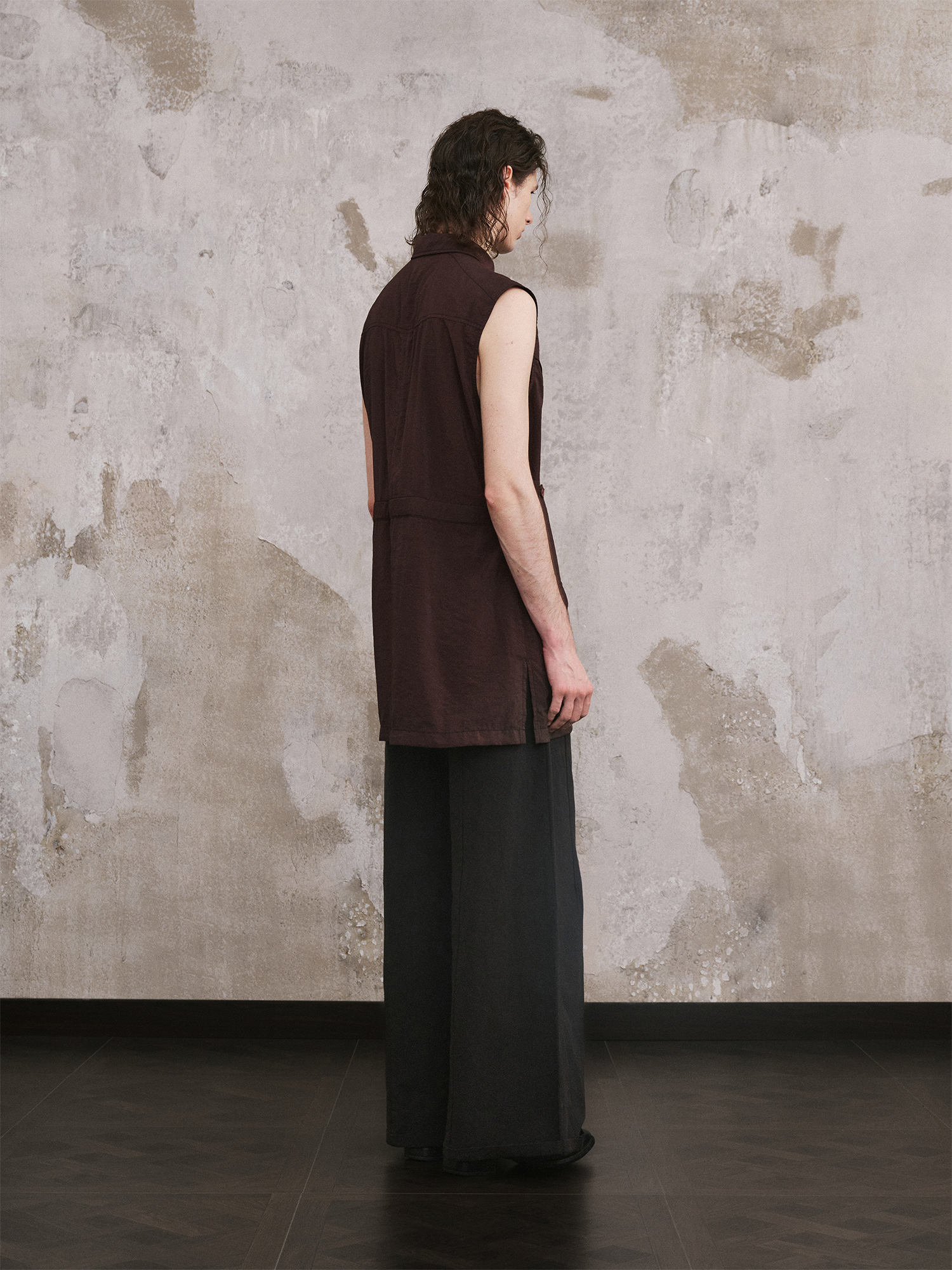 ILNya Nieternite Nifutur Multi-Pocket Modal Sleeveless Shirt